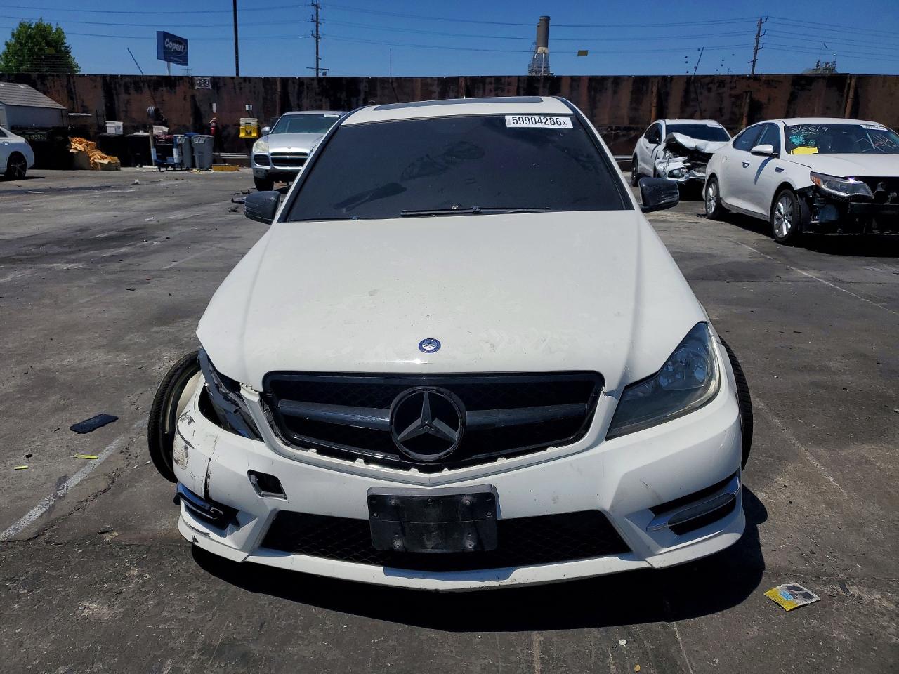 2012 Mercedes-benz C 300 4matic White vin: WDDGF8BB0CF920180