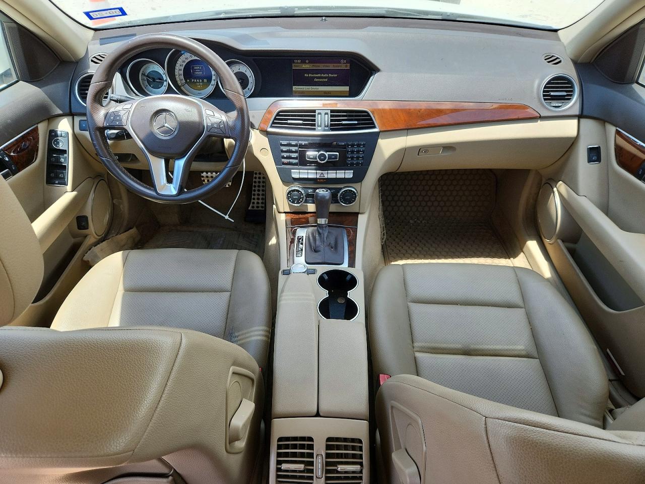 2012 Mercedes-benz C 300 4matic White vin: WDDGF8BB0CR192004