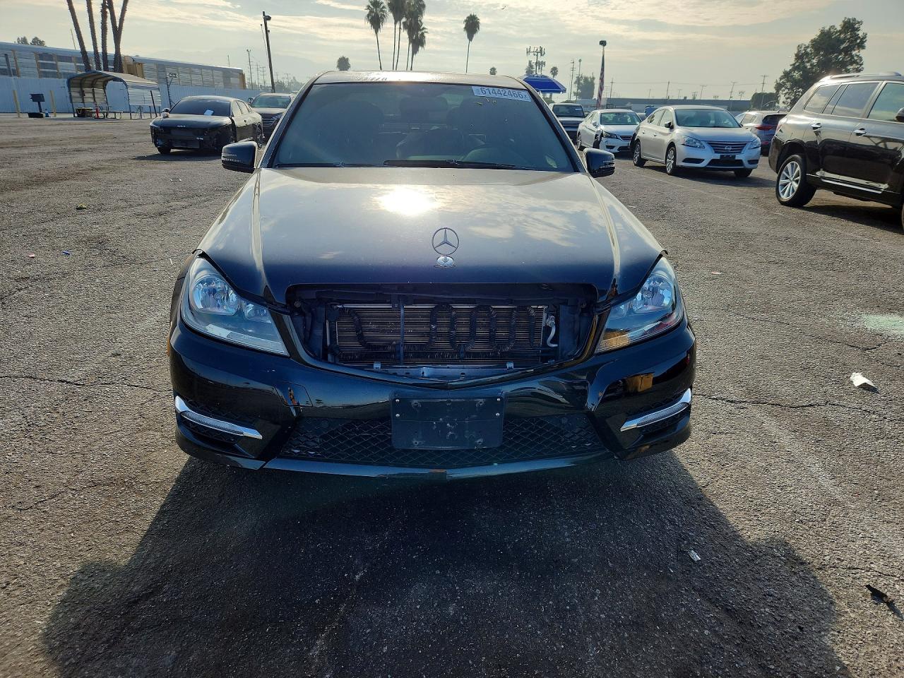 2012 Mercedes-benz C 300 4matic Черный vin: WDDGF8BB0CR204331