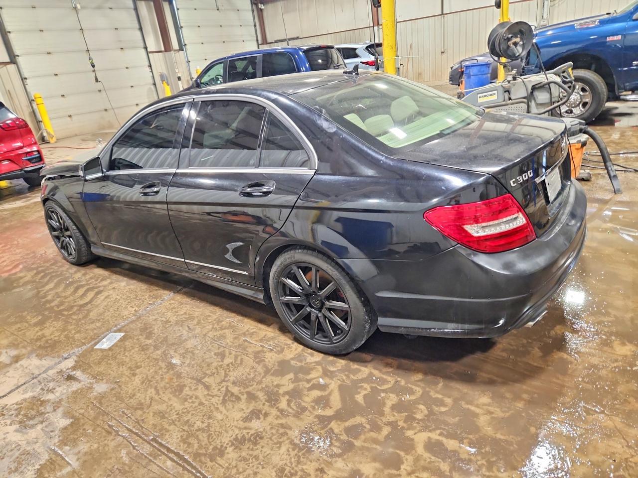 2012 Mercedes-benz C 300 4matic Black vin: WDDGF8BB0CR230119
