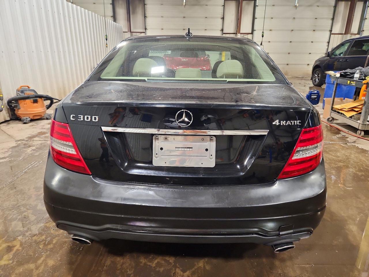 2012 Mercedes-benz C 300 4matic Black vin: WDDGF8BB0CR230119