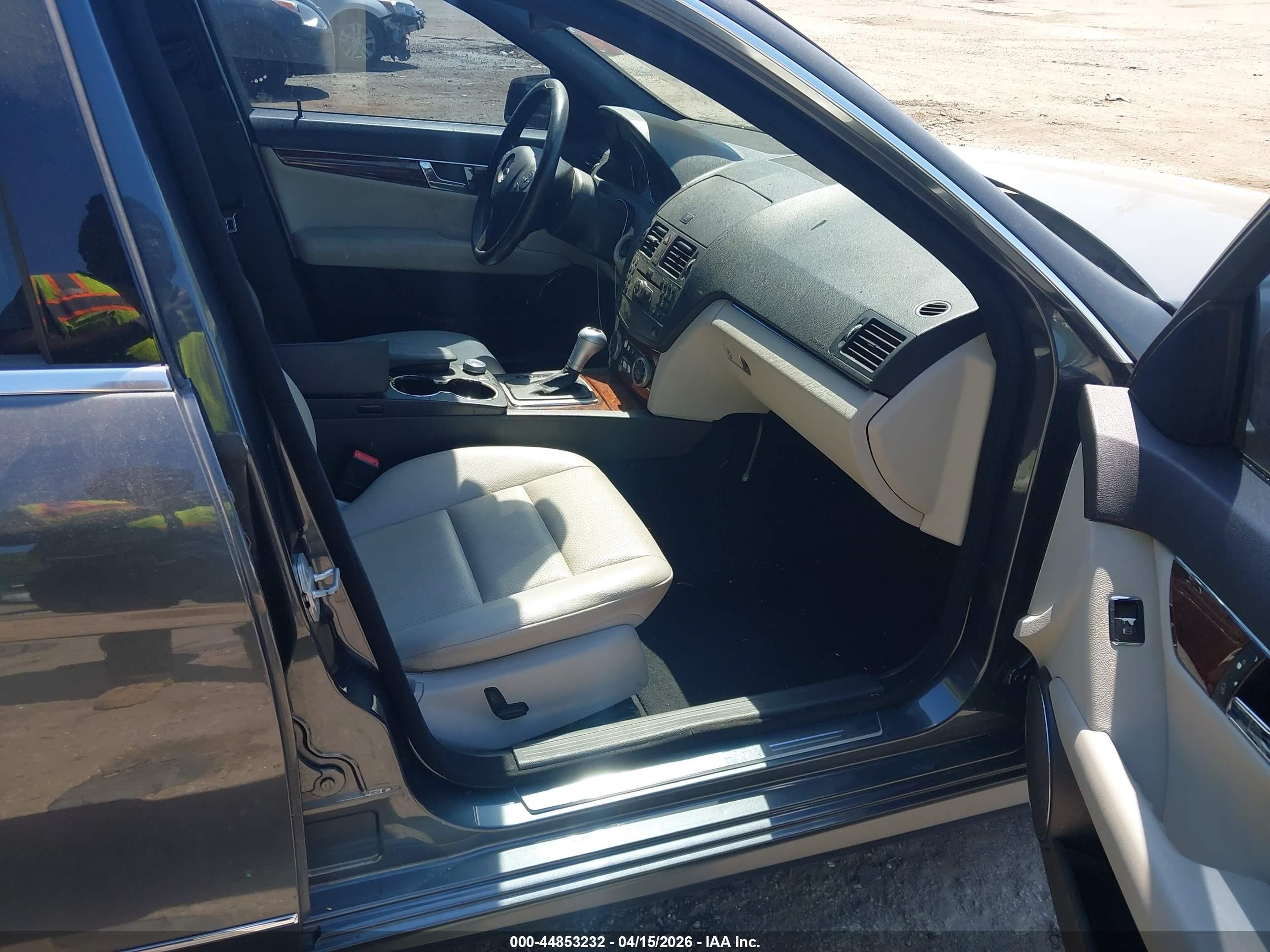 2010 Mercedes-benz C 300 Luxury 4matic/sport 4matic Gray vin: WDDGF8BB1AF406612