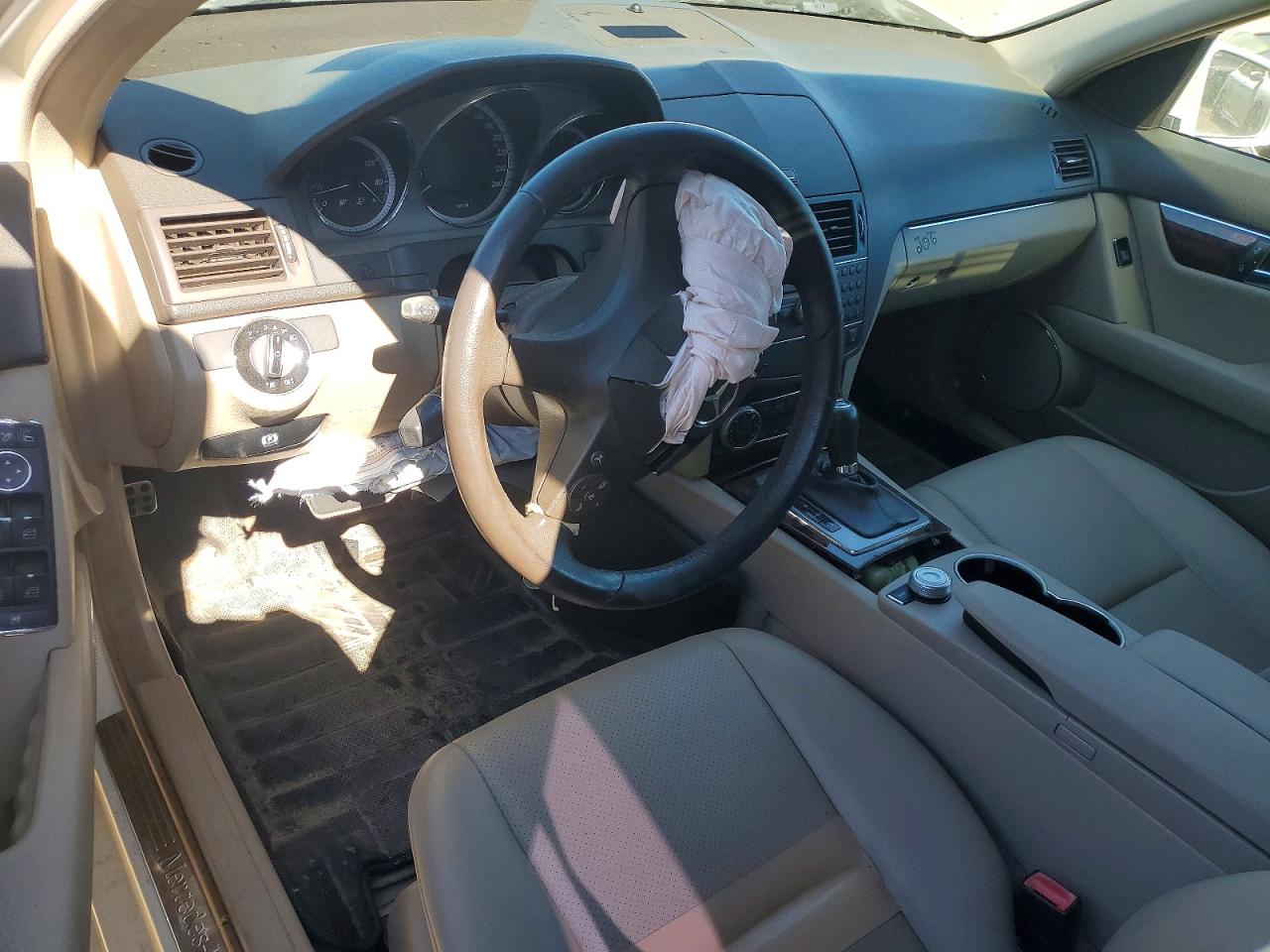2010 Mercedes-benz C 300 4matic Белый vin: WDDGF8BB1AF454062