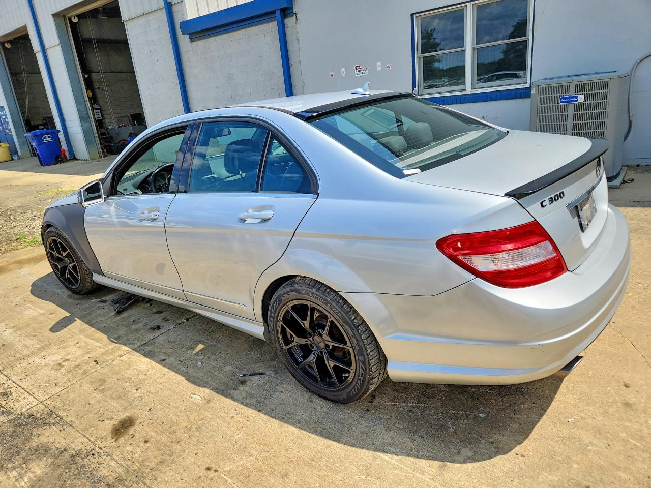 2010 Mercedes-benz C 300 4matic Silver vin: WDDGF8BB1AR130186