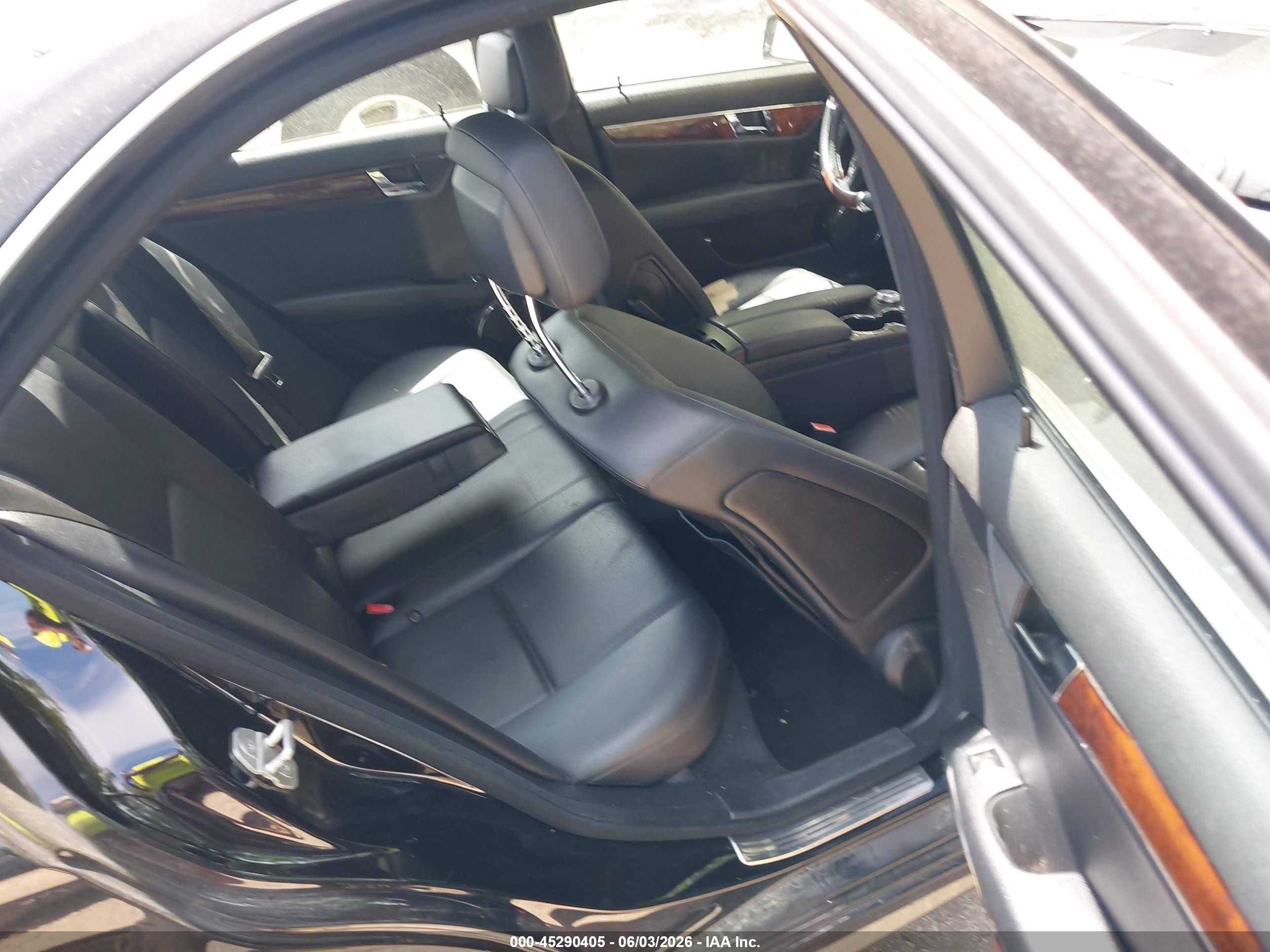 2011 Mercedes-benz C 300 Sport 4matic Black vin: WDDGF8BB1BF541025