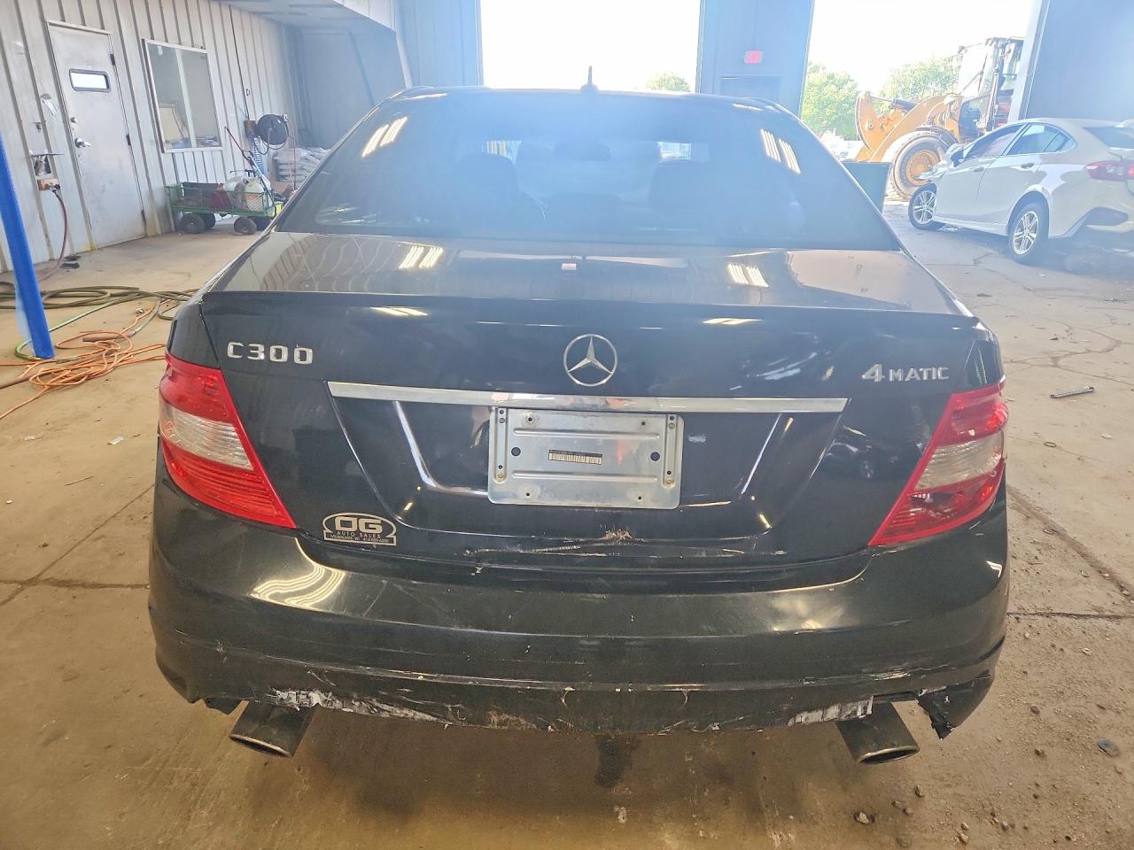 2011 Mercedes-benz C 300 4matic Black vin: WDDGF8BB1BR137625