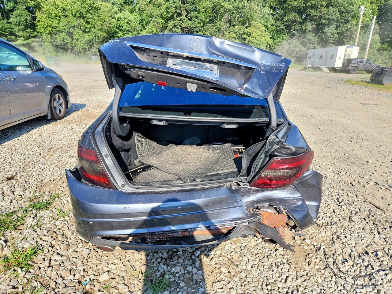 2011 Mercedes-benz C 300 4matic Gray vin: WDDGF8BB1BR139939
