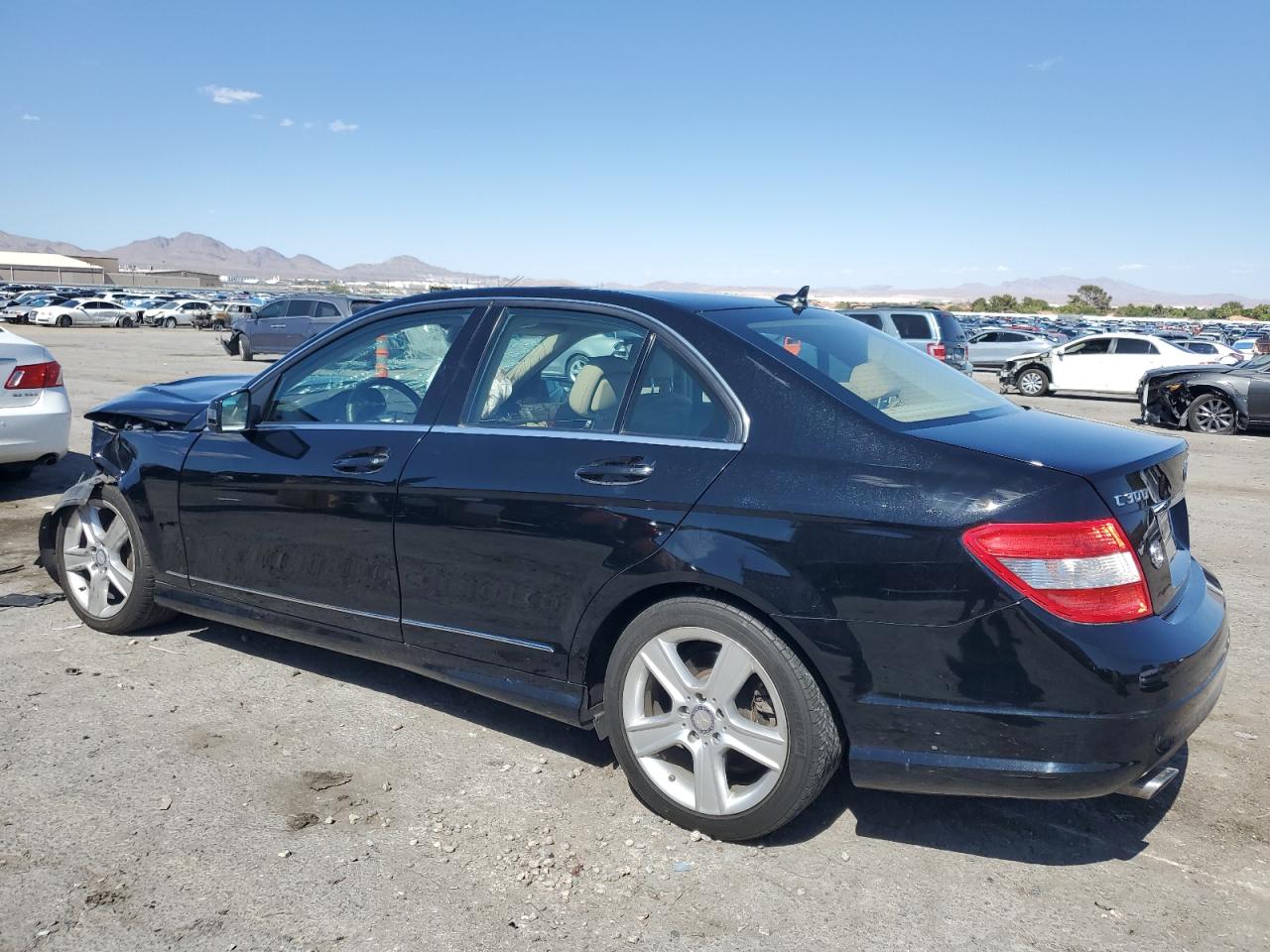 2011 Mercedes-benz C 300 4matic Черный vin: WDDGF8BB1BR145787