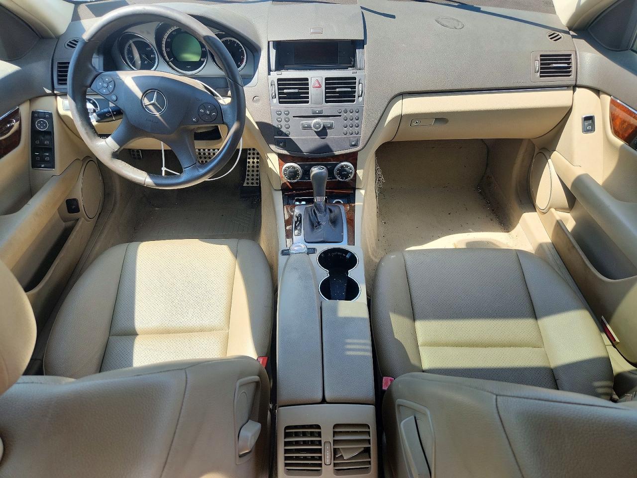 2011 Mercedes-benz C 300 4matic White vin: WDDGF8BB1BR155476