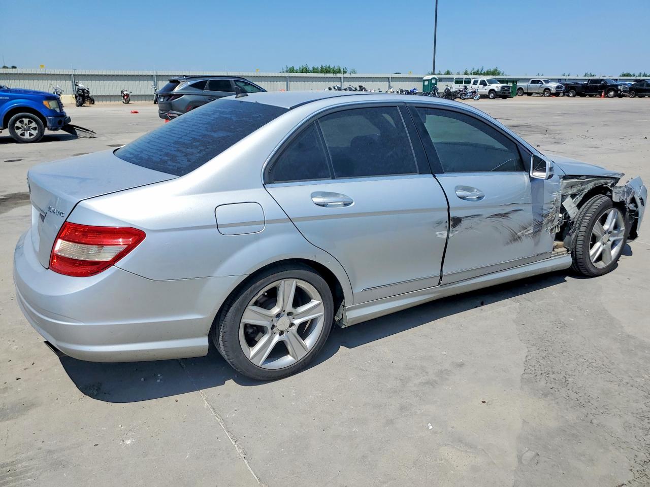 2011 Mercedes-benz C 300 4matic Silver vin: WDDGF8BB1BR157017