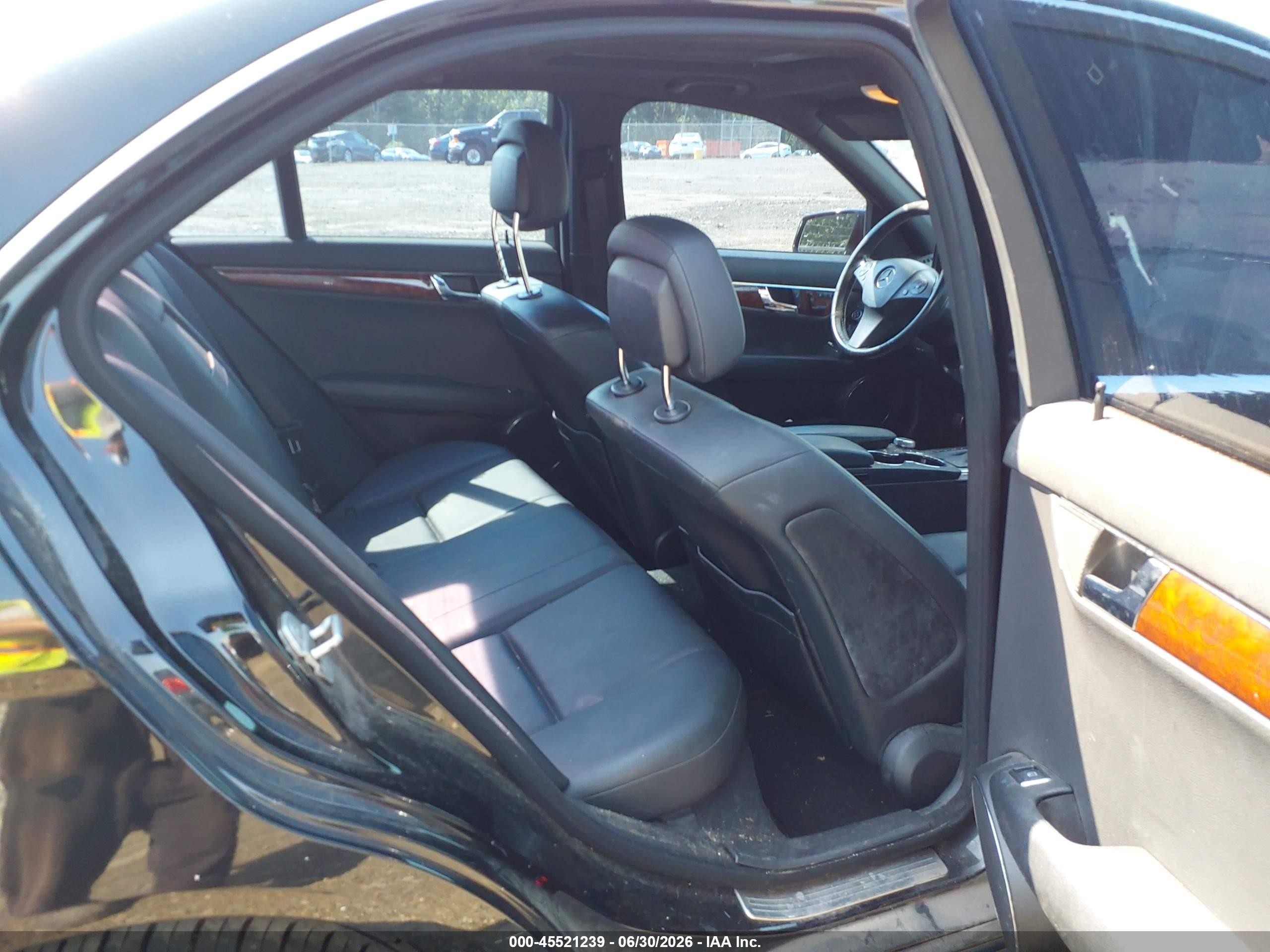 2011 Mercedes-benz C 300 Sport 4matic Черный vin: WDDGF8BB1BR162718
