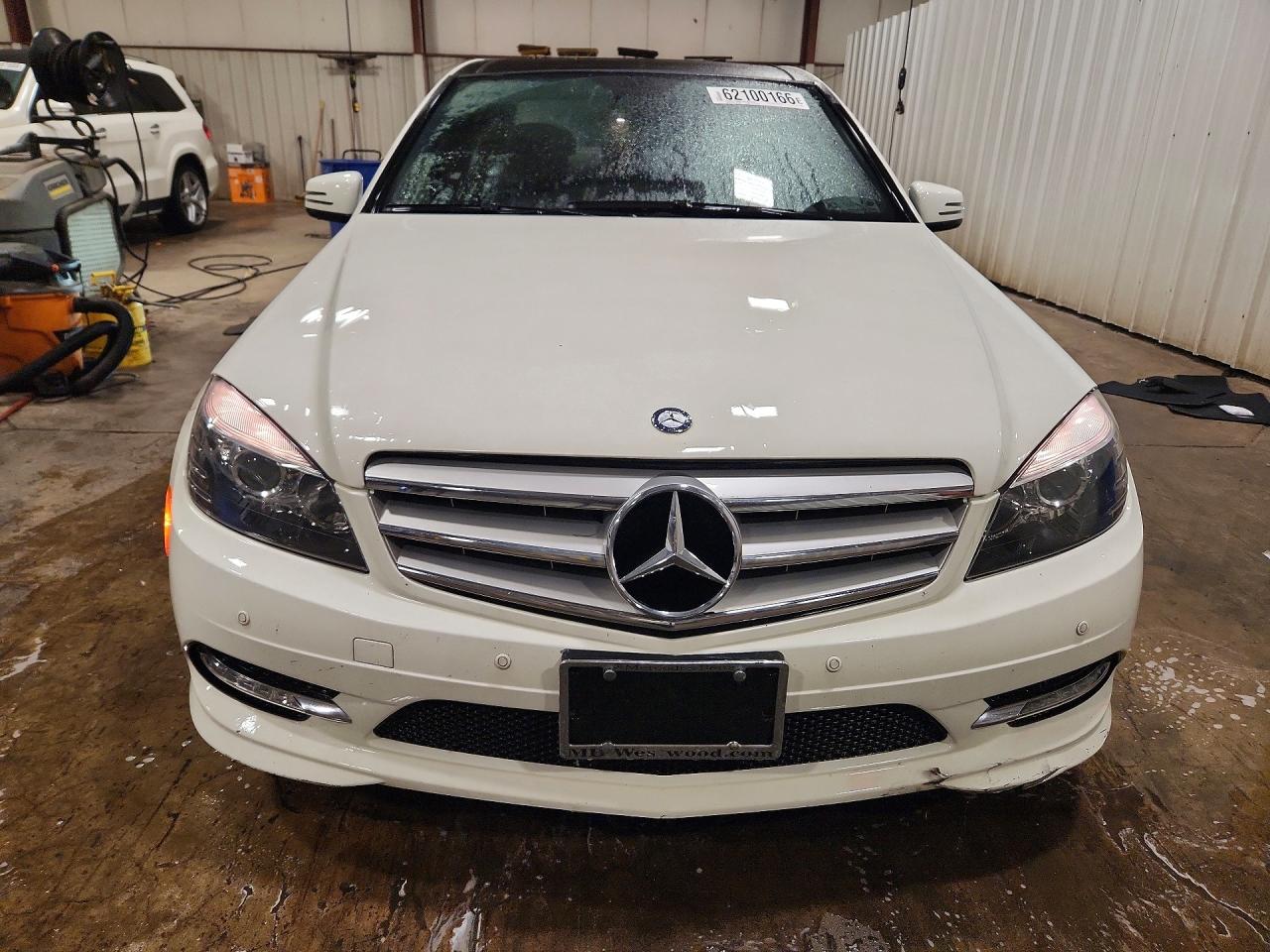 2011 Mercedes-benz C 300 4matic White vin: WDDGF8BB1BR176201