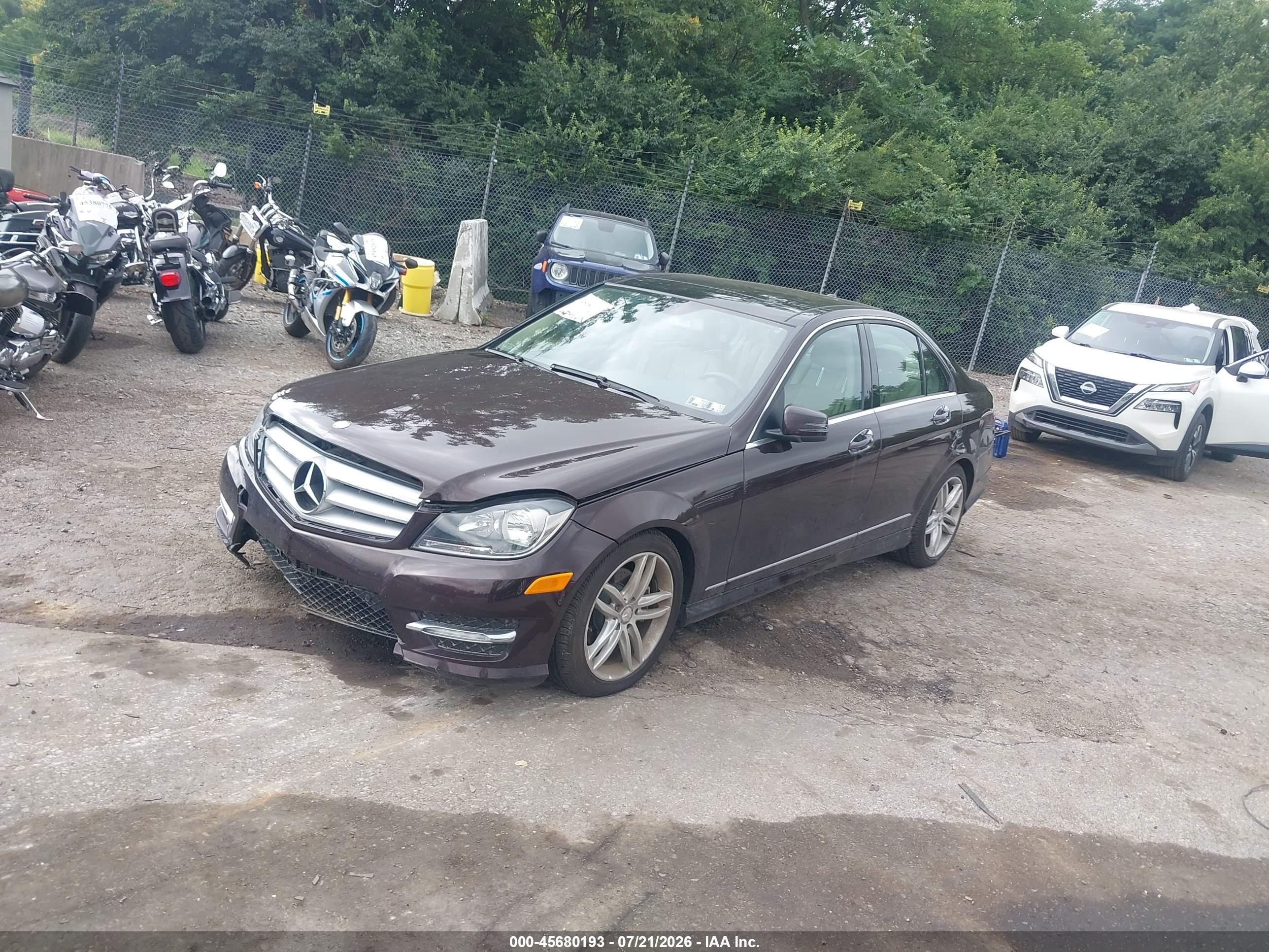 2012 Mercedes-benz C 300 Sport 4matic Dark Brown vin: WDDGF8BB1CA715528