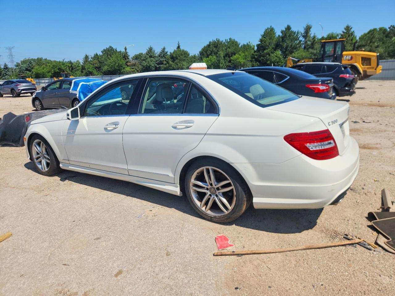 2012 Mercedes-benz C 300 4matic White vin: WDDGF8BB1CF917854