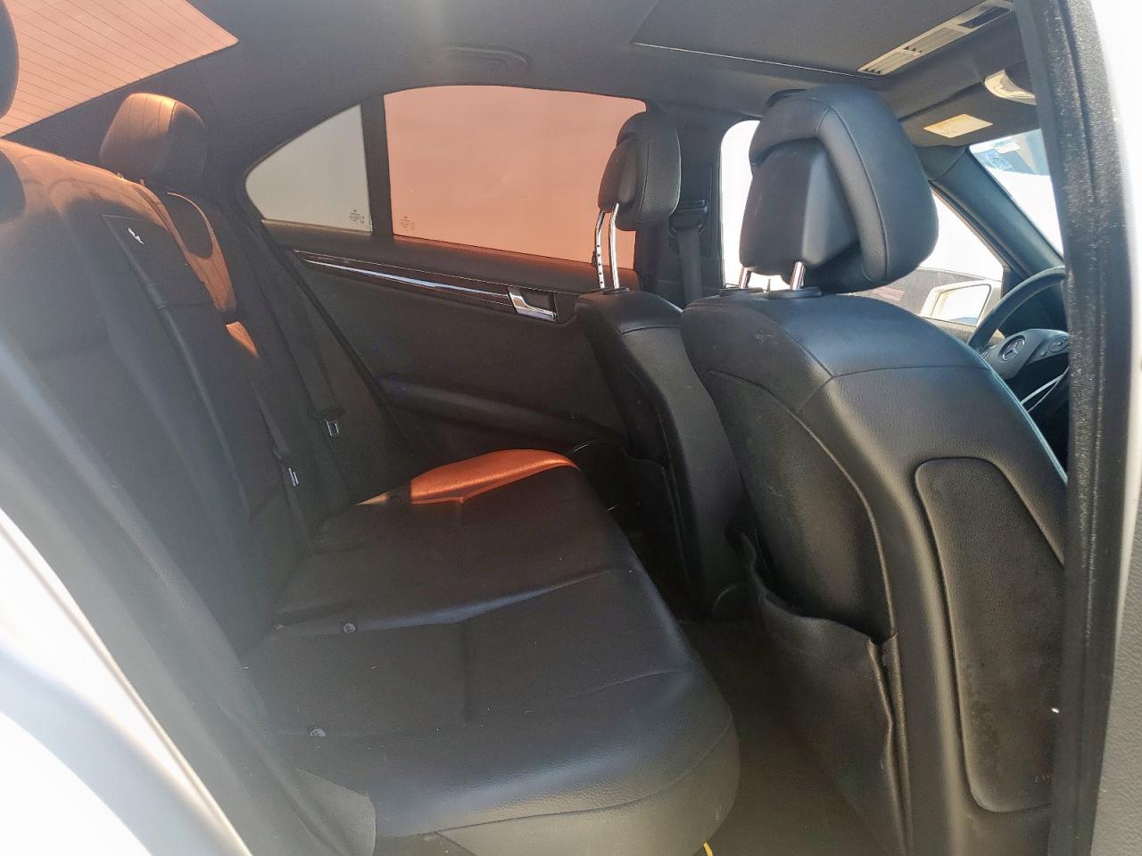 2010 Mercedes-benz C 300 4matic Silver vin: WDDGF8BB2AF446780