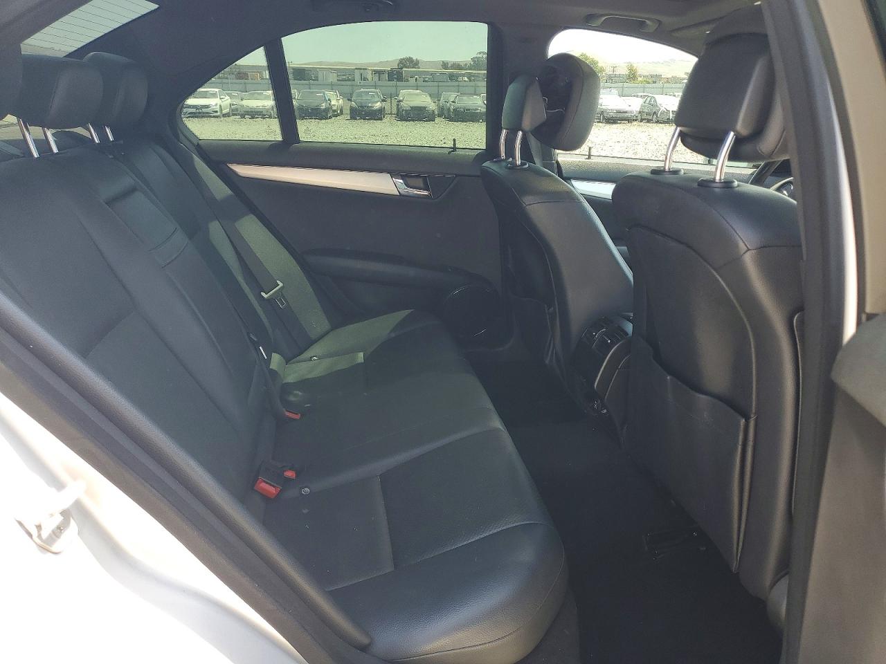 2010 Mercedes-benz C 300 4matic Серебряный vin: WDDGF8BB2AF464485