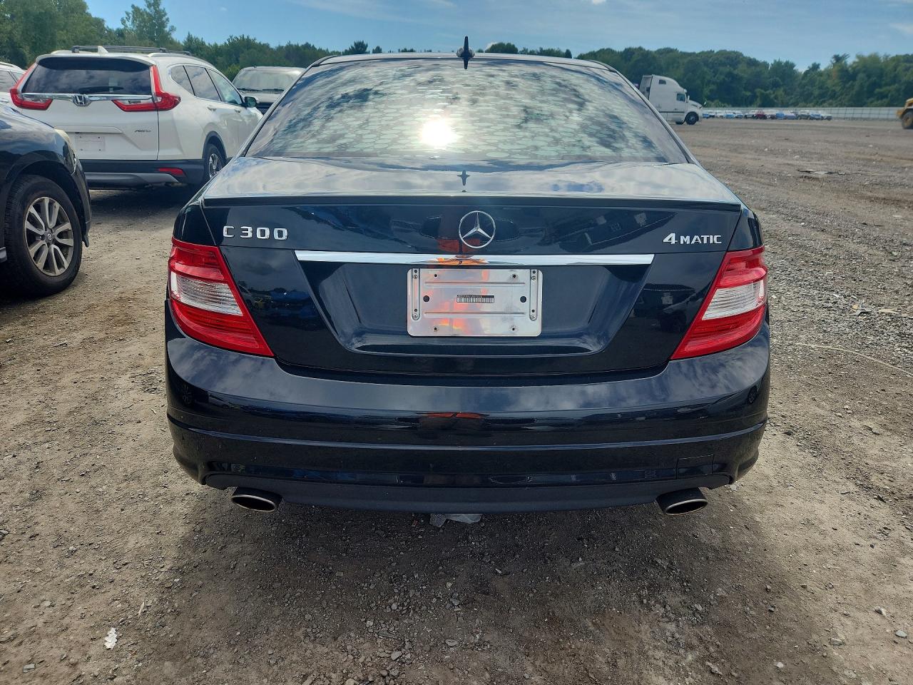 2010 Mercedes-benz C 300 4matic Black vin: WDDGF8BB2AR095223