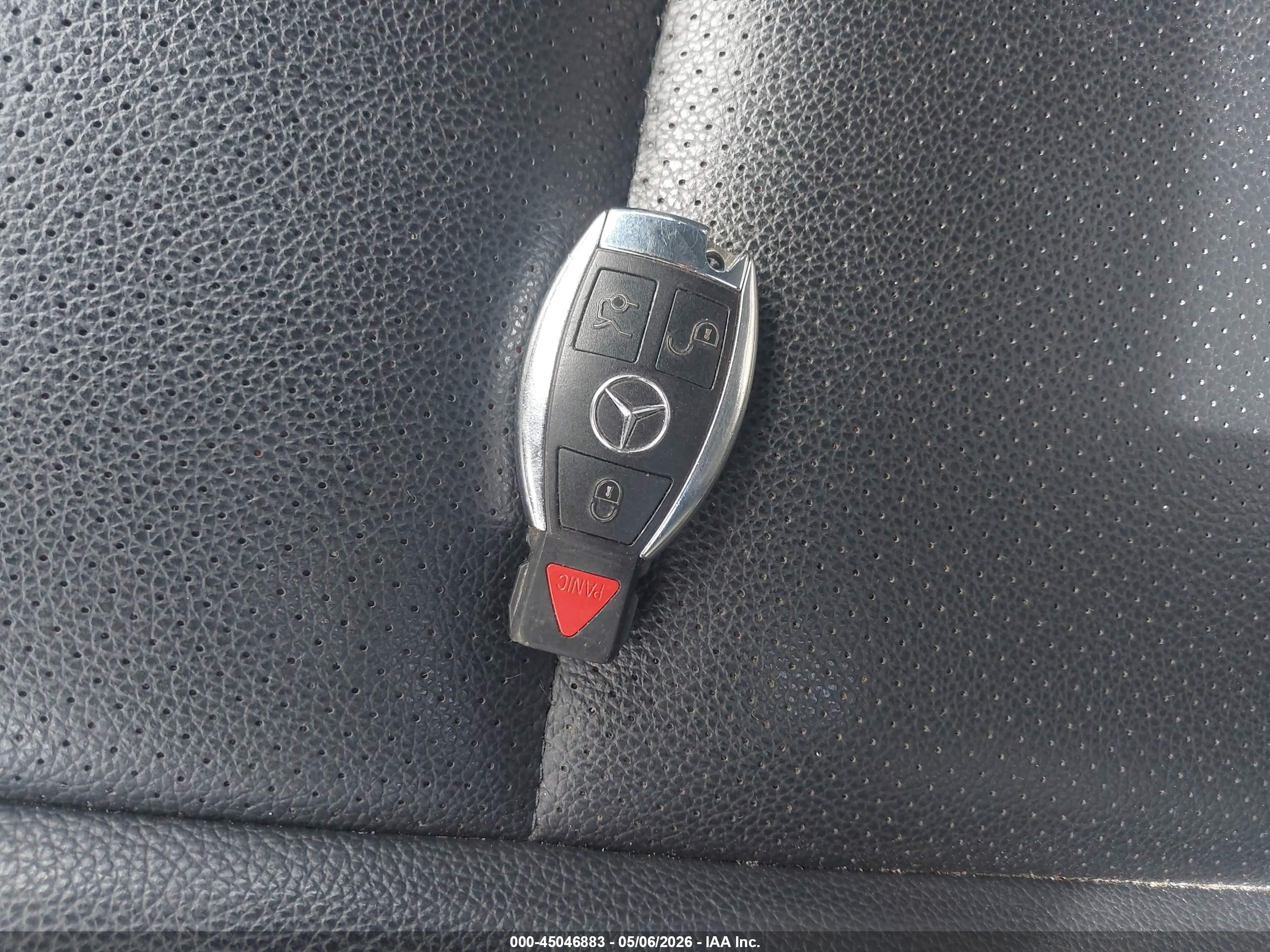 2010 Mercedes-benz C 300 Luxury 4matic/sport 4matic Черный vin: WDDGF8BB2AR126793