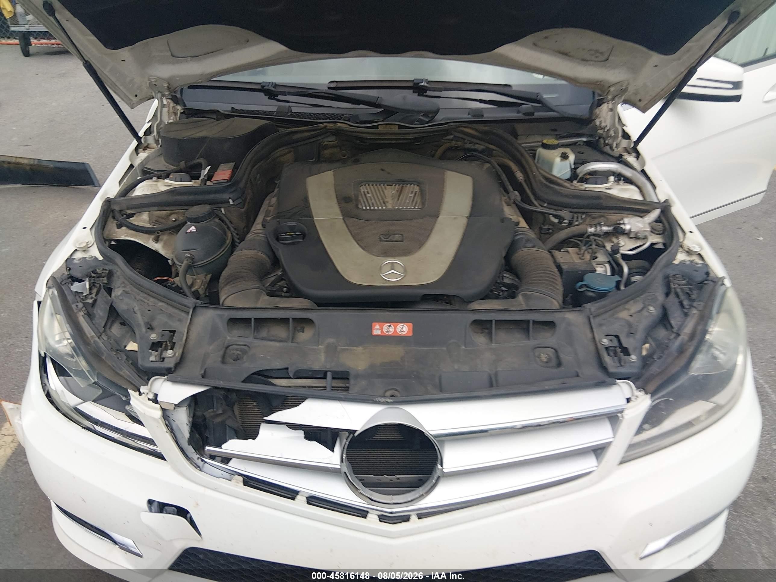 2012 Mercedes-benz C 300 Sport 4matic White vin: WDDGF8BB2CF915644
