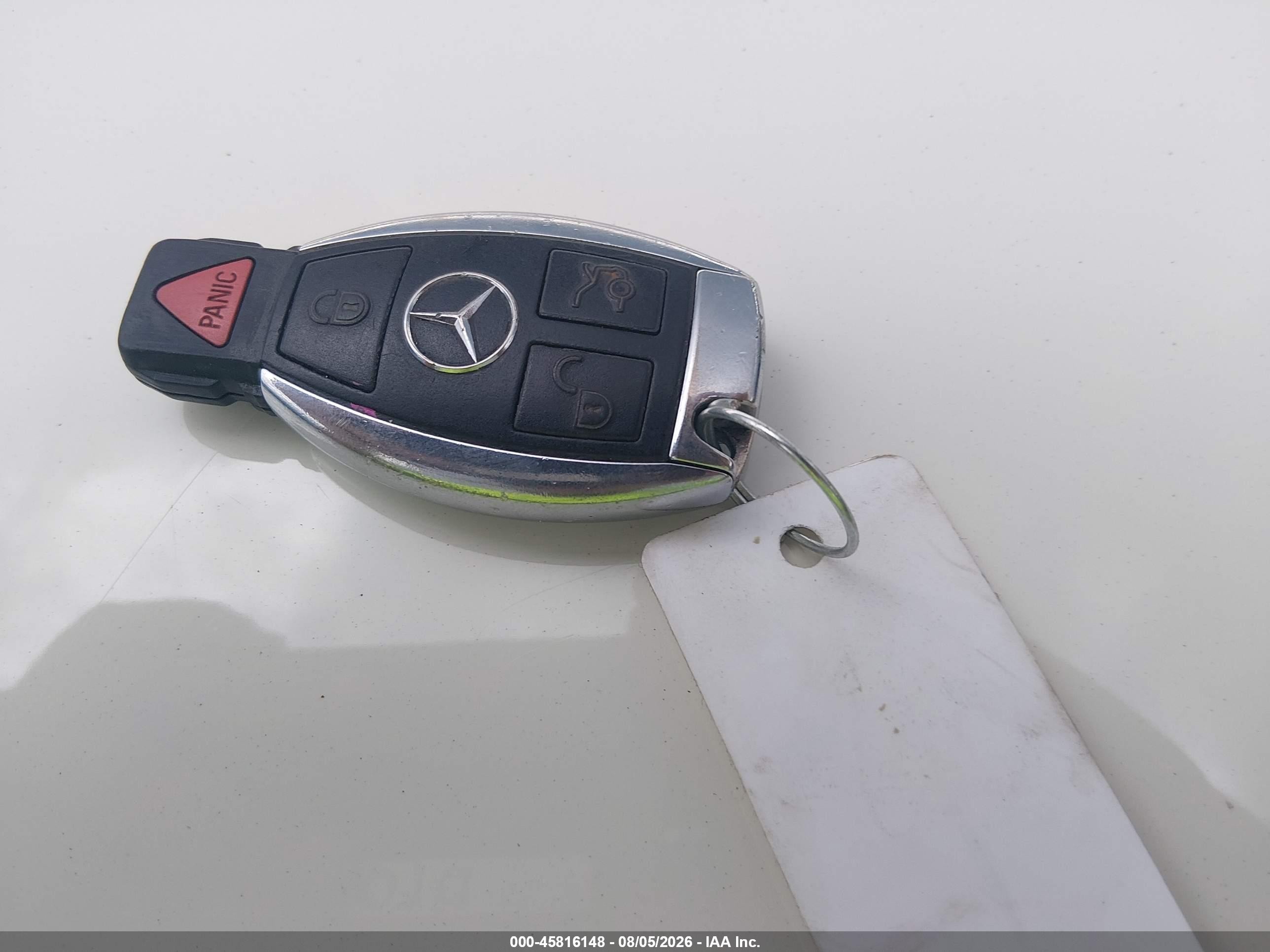 2012 Mercedes-benz C 300 Sport 4matic White vin: WDDGF8BB2CF915644