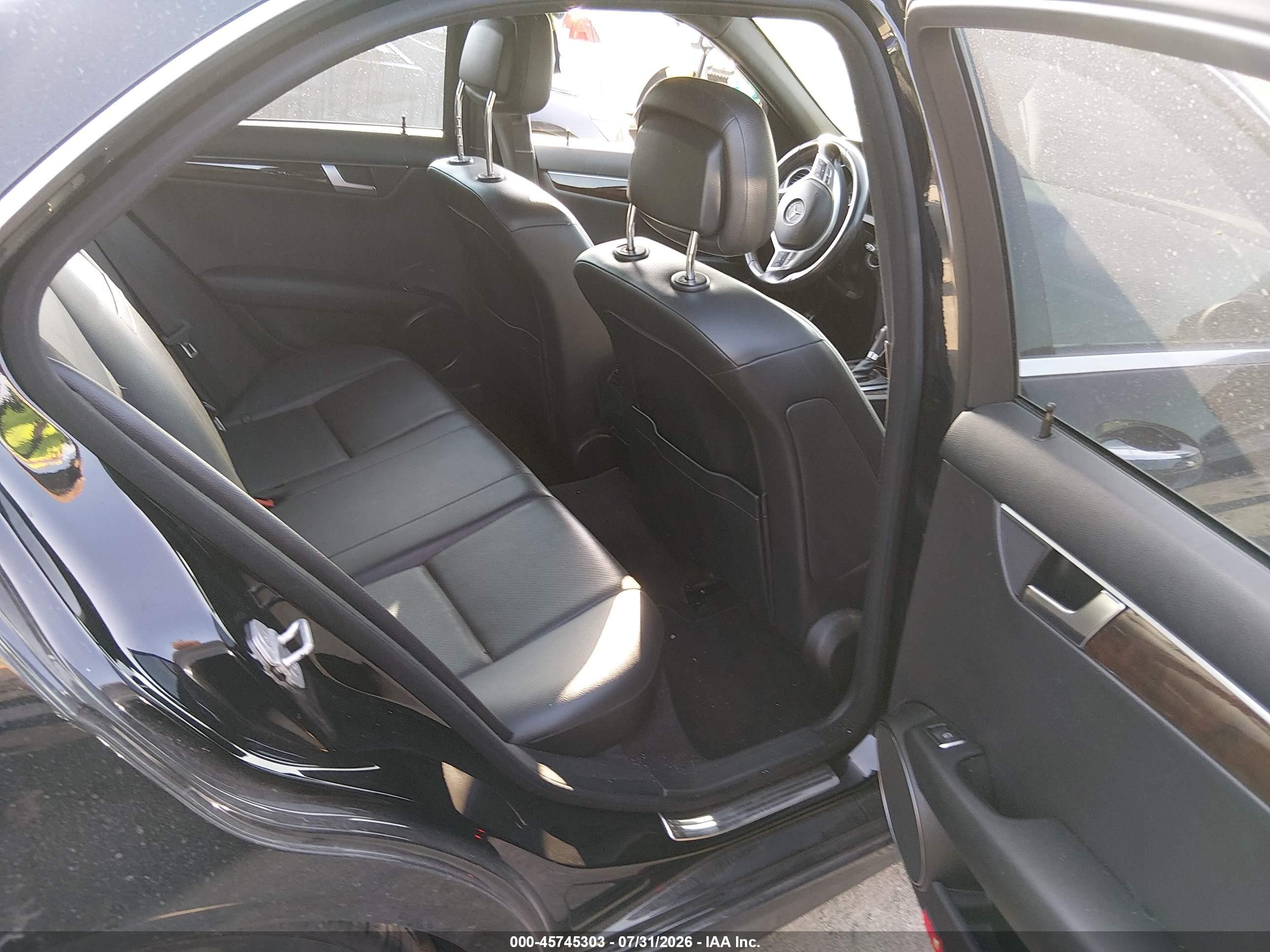 2012 Mercedes-benz C 300 Sport 4matic Black vin: WDDGF8BB2CF923632