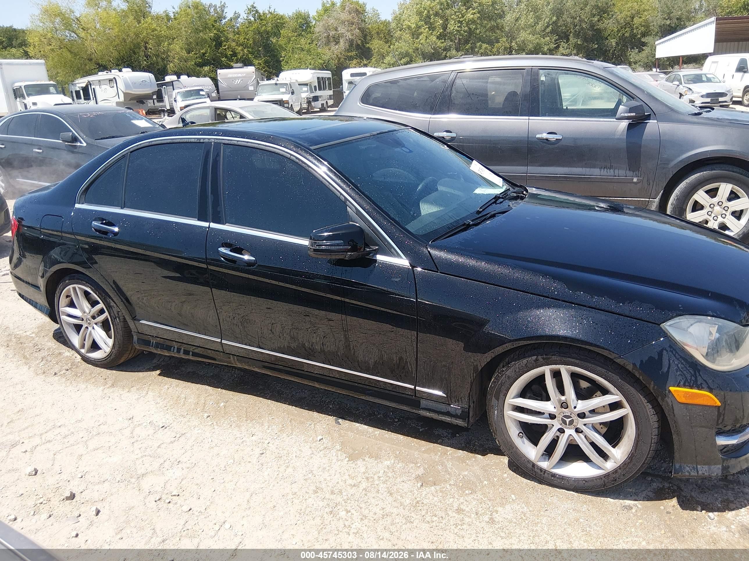 2012 Mercedes-benz C 300 Sport 4matic Black vin: WDDGF8BB2CF923632
