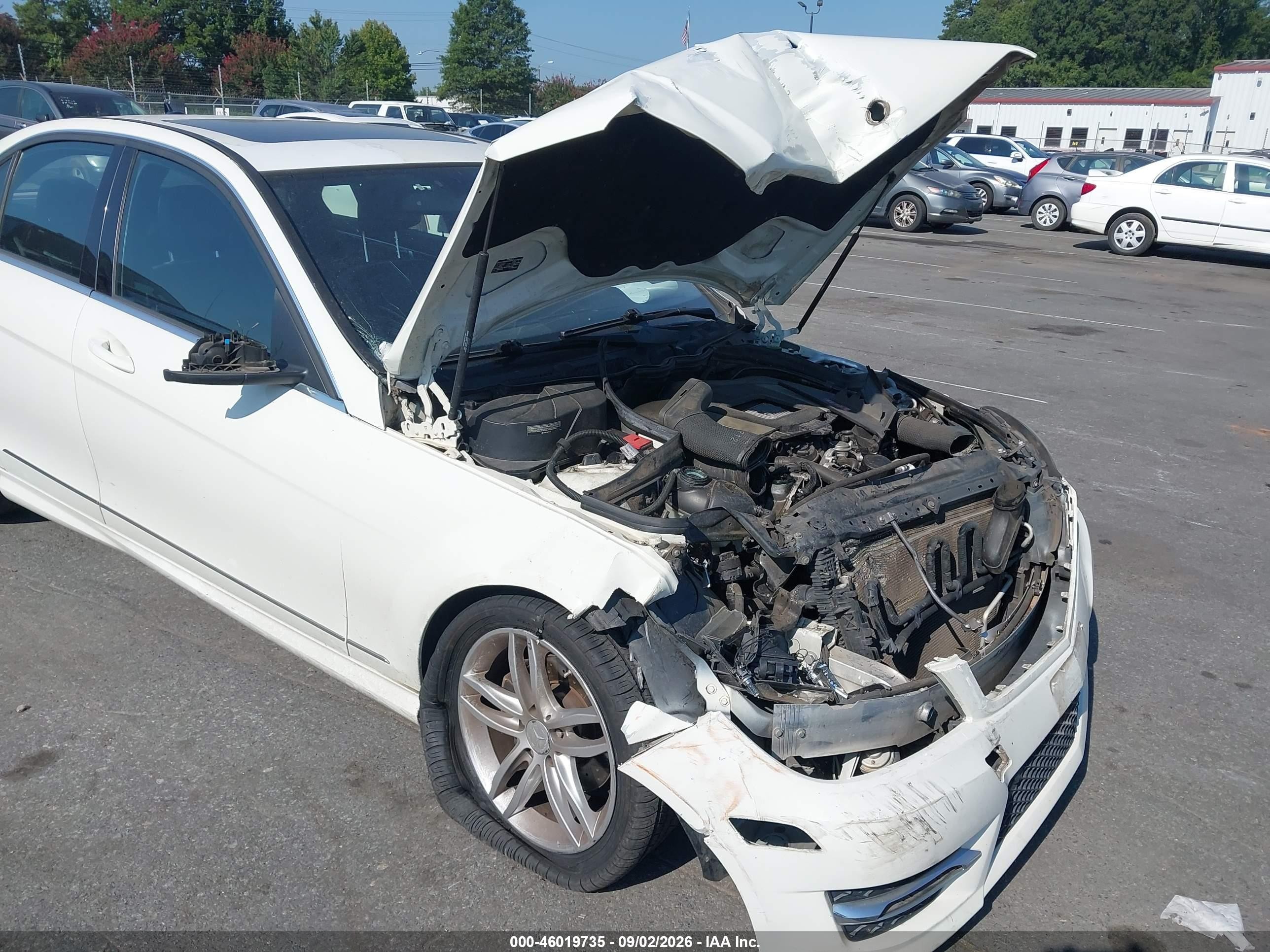2012 Mercedes-benz C 300 Luxury 4matic/sport 4matic White vin: WDDGF8BB2CR192523