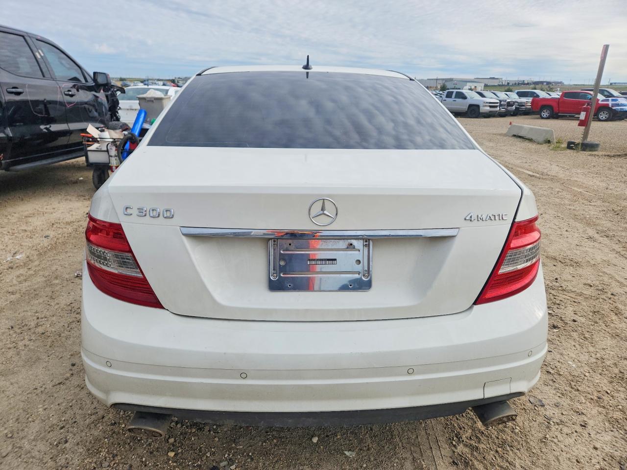 2010 Mercedes-benz C 300 4matic White vin: WDDGF8BB3AF378506