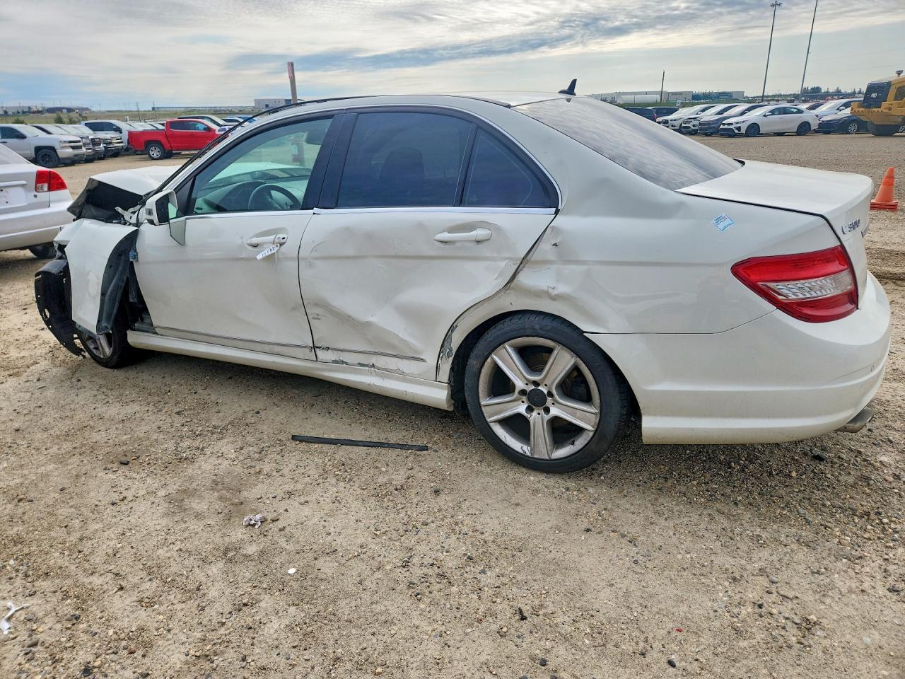 2010 Mercedes-benz C 300 4matic White vin: WDDGF8BB3AF378506