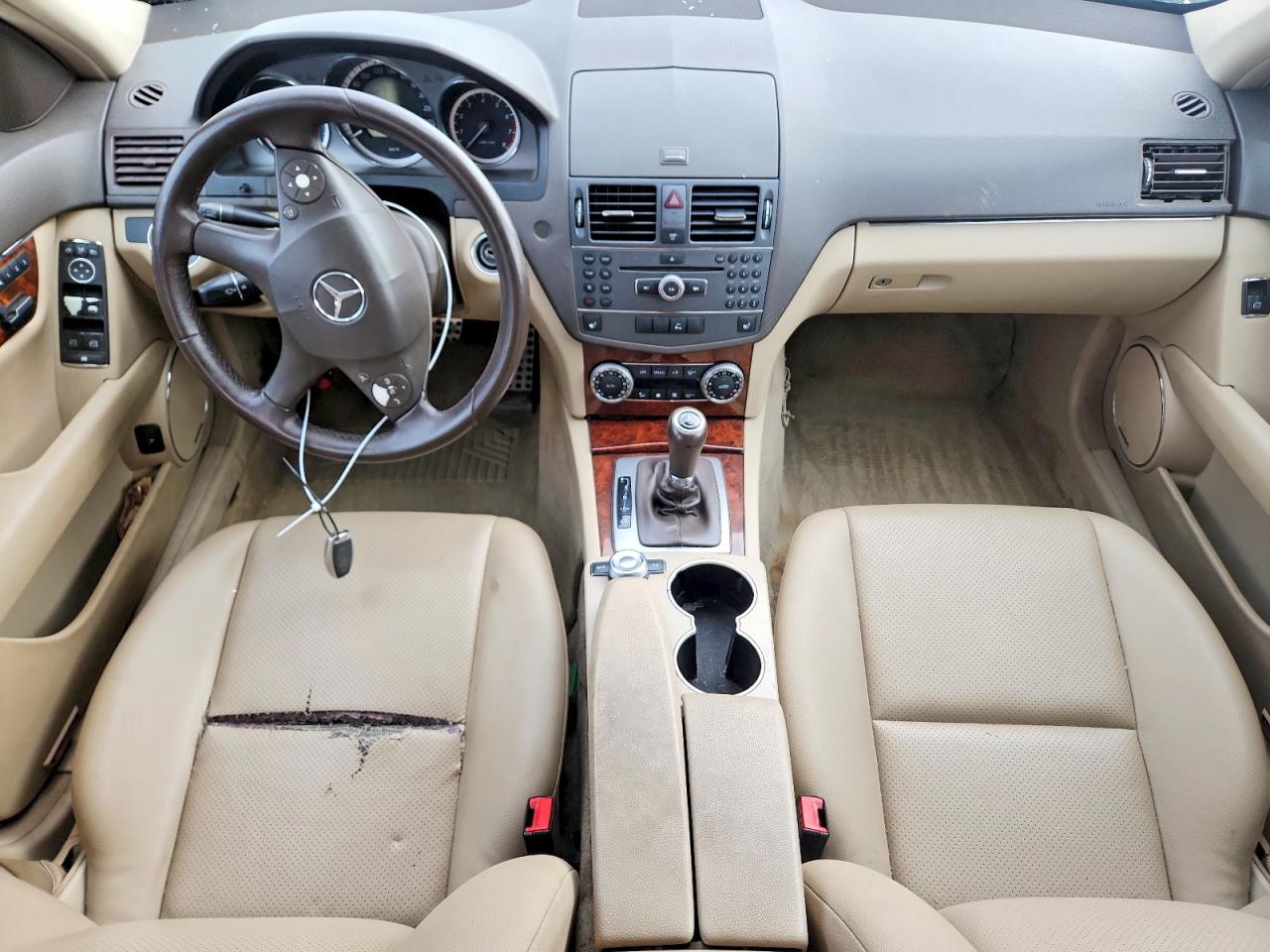 2010 Mercedes-benz C 300 4matic White vin: WDDGF8BB3AF378506