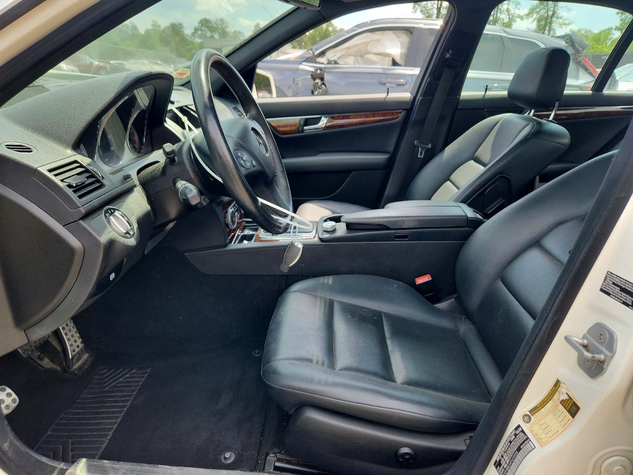 2010 Mercedes-benz C 300 4matic White vin: WDDGF8BB3AF409558