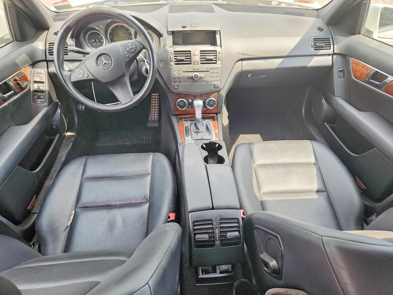 2010 Mercedes-benz C 300 4matic White vin: WDDGF8BB3AF409558