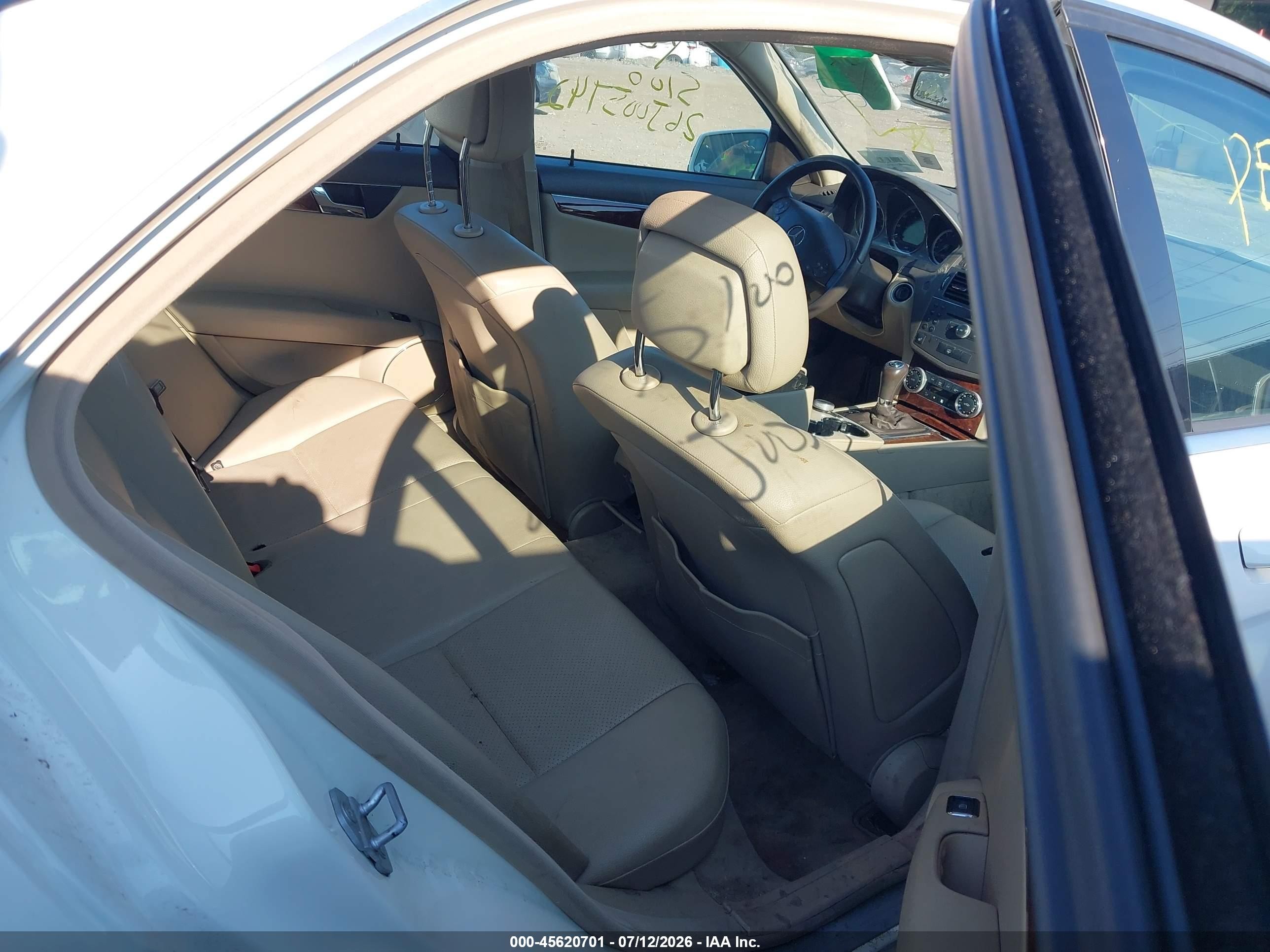 2010 Mercedes-benz C 300 Luxury 4matic/sport 4matic White vin: WDDGF8BB3AF410595