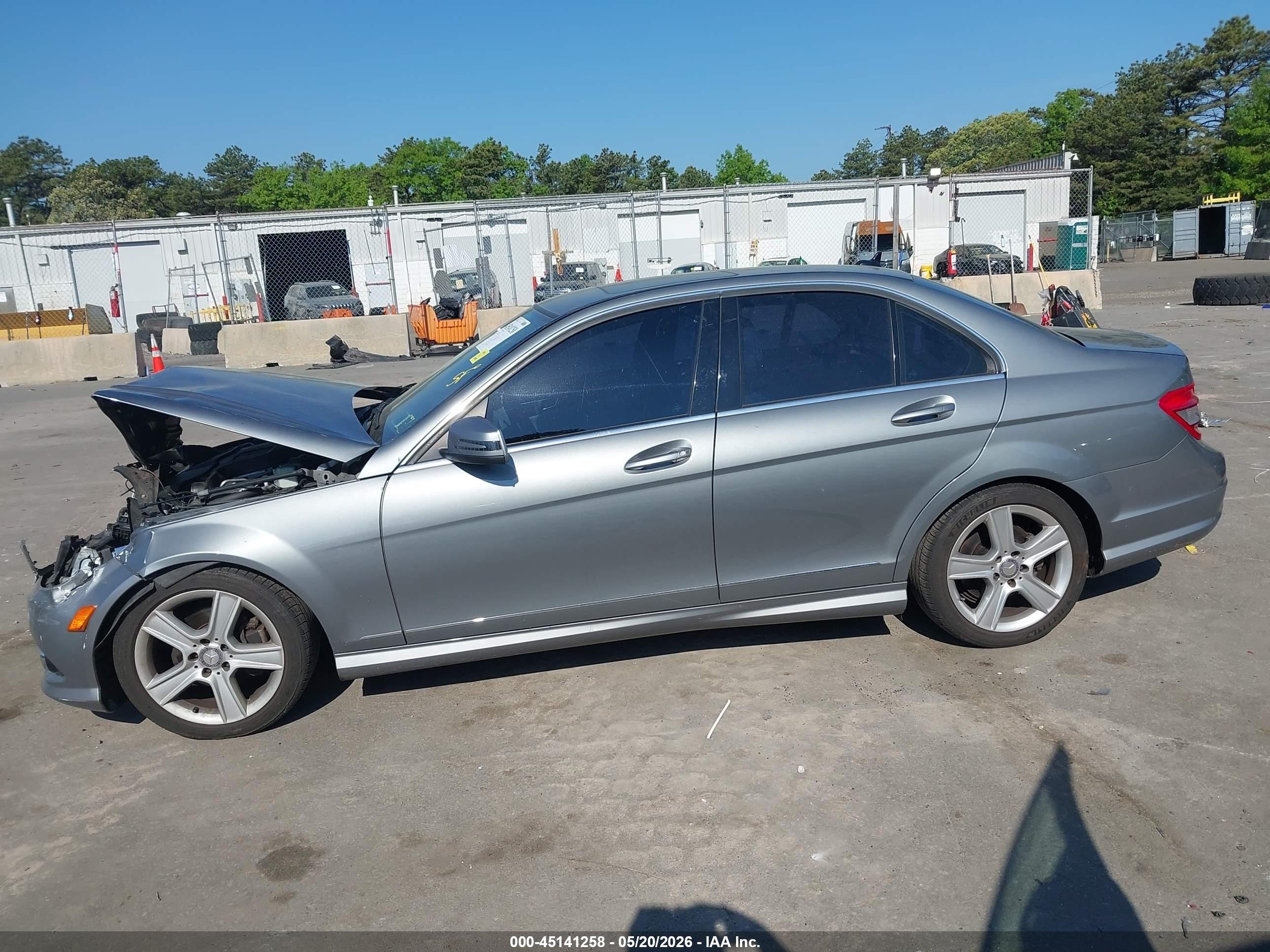 2010 Mercedes-benz C 300 Sport 4matic Серебряный vin: WDDGF8BB3AF439594