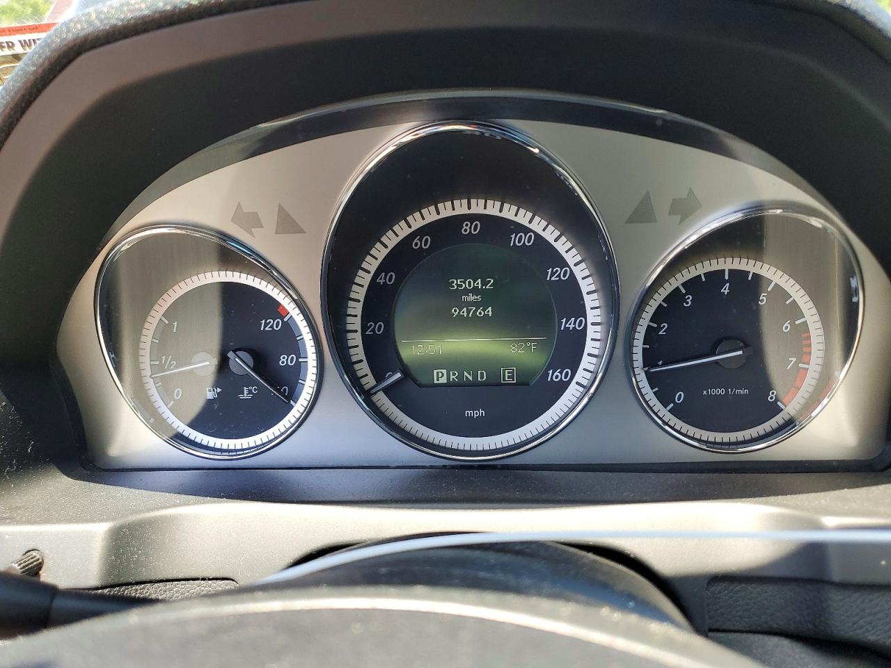 2011 Mercedes-benz 300c Черный vin: WDDGF8BB3BR133950