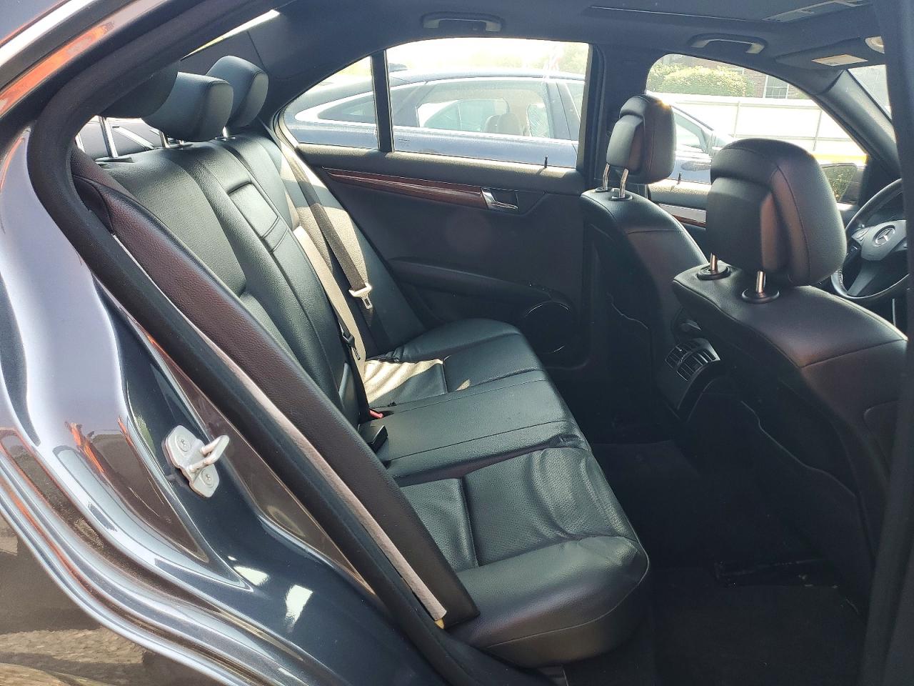 2011 Mercedes-benz C 300 4matic Gray vin: WDDGF8BB3BR133995