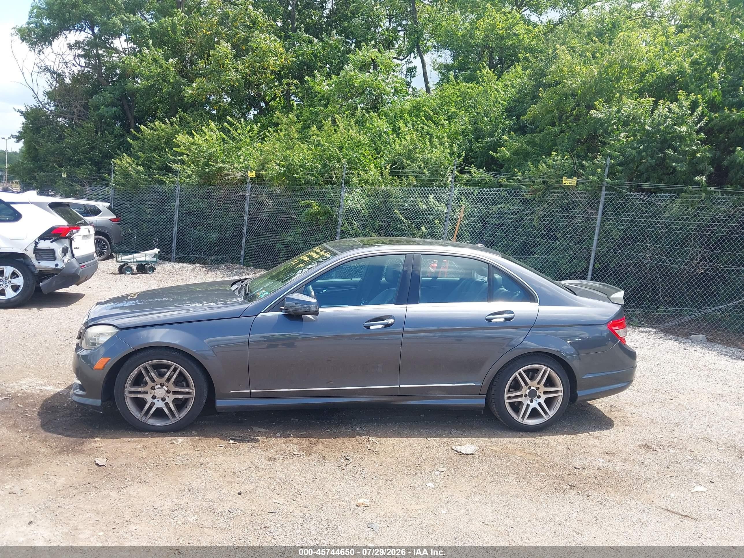2011 Mercedes-benz C 300 Luxury 4matic/sport 4matic Gray vin: WDDGF8BB3BR145824