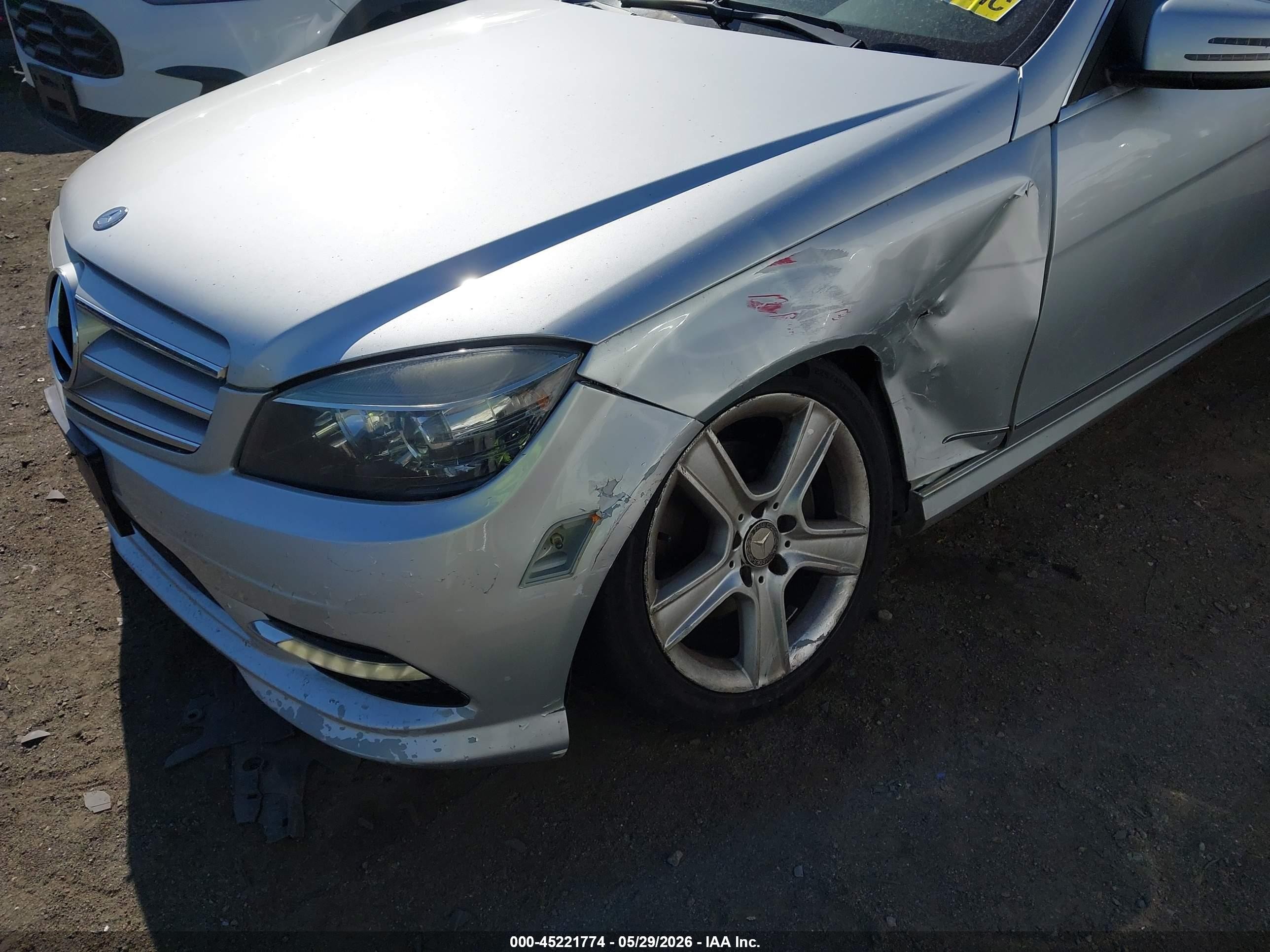 2011 Mercedes-benz C 300 Sport 4matic Silver vin: WDDGF8BB3BR157410