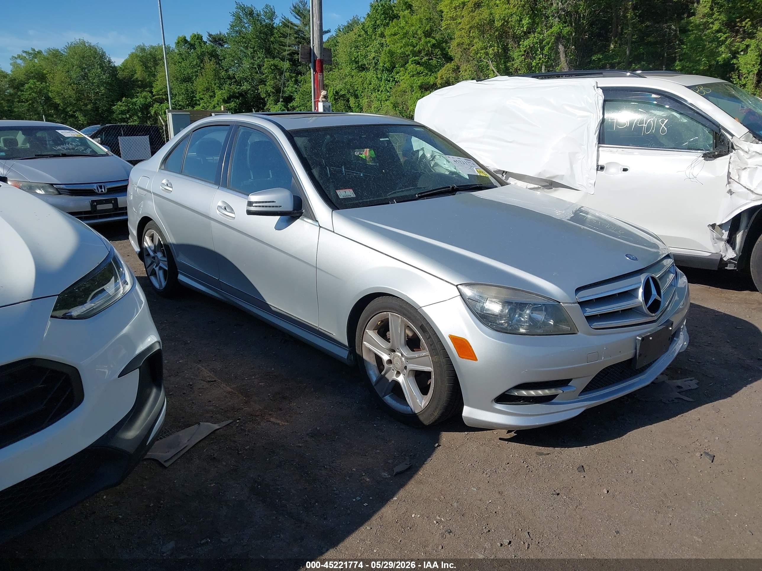 2011 Mercedes-benz C 300 Sport 4matic Silver vin: WDDGF8BB3BR157410