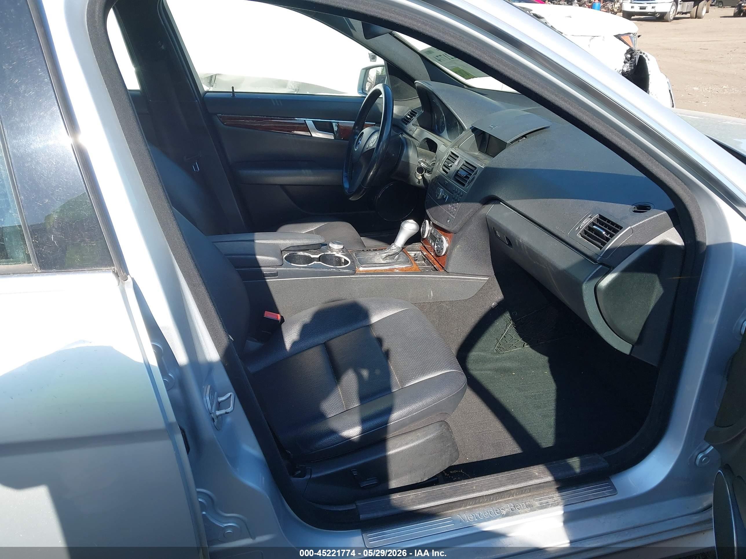 2011 Mercedes-benz C 300 Sport 4matic Silver vin: WDDGF8BB3BR157410