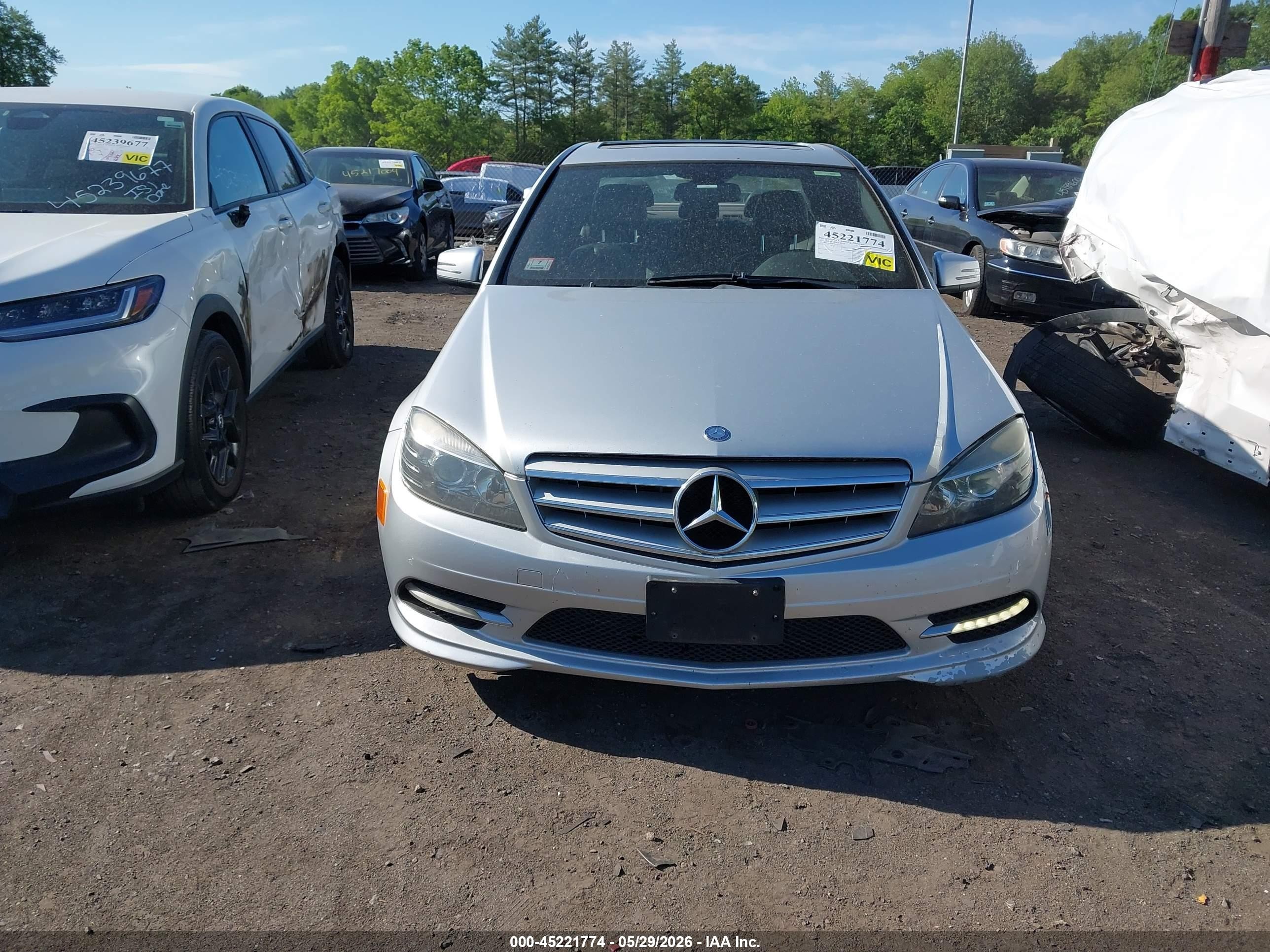 2011 Mercedes-benz C 300 Sport 4matic Silver vin: WDDGF8BB3BR157410