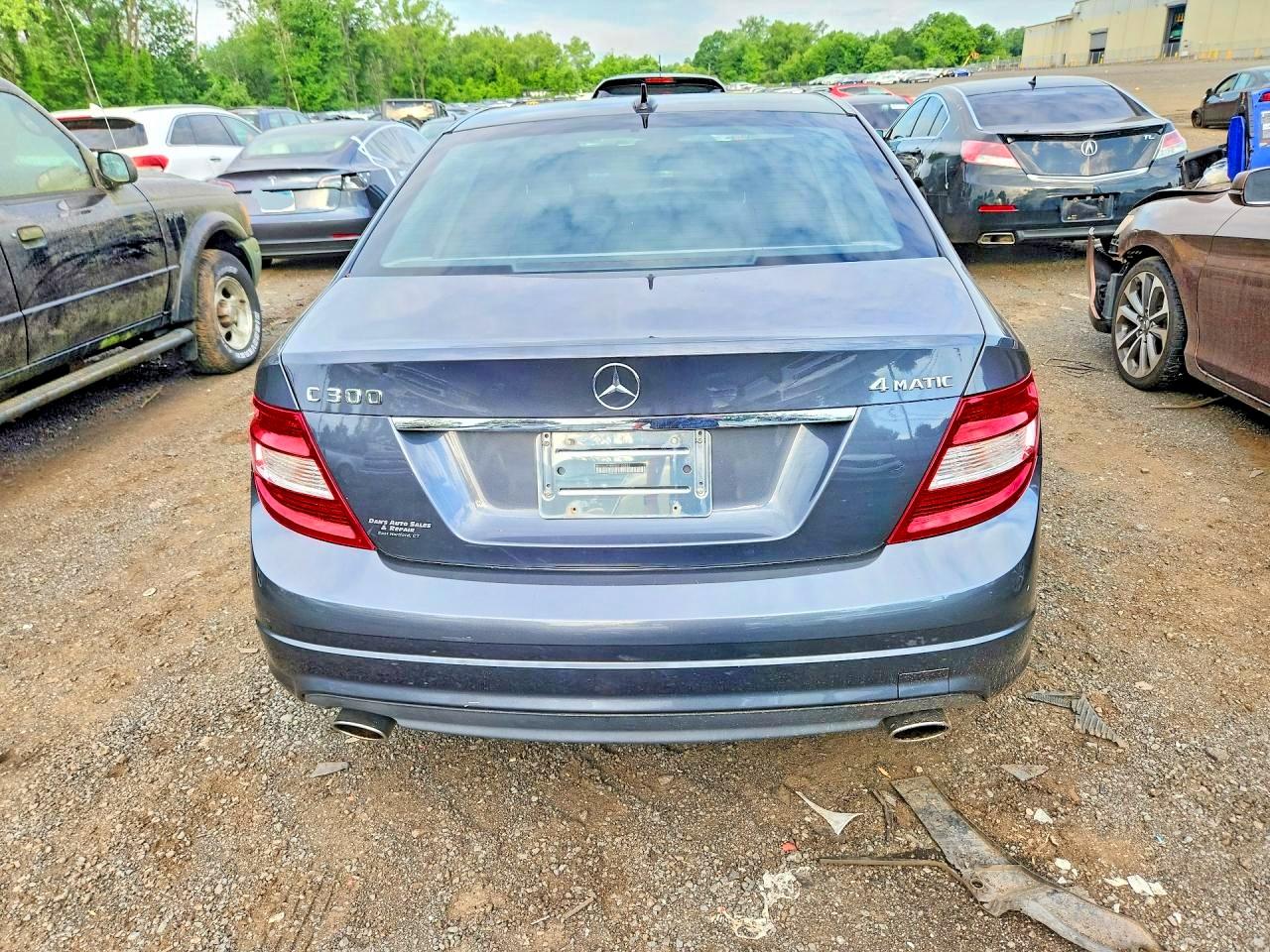 2011 Mercedes-benz C 300 4matic Charcoal vin: WDDGF8BB3BR163563