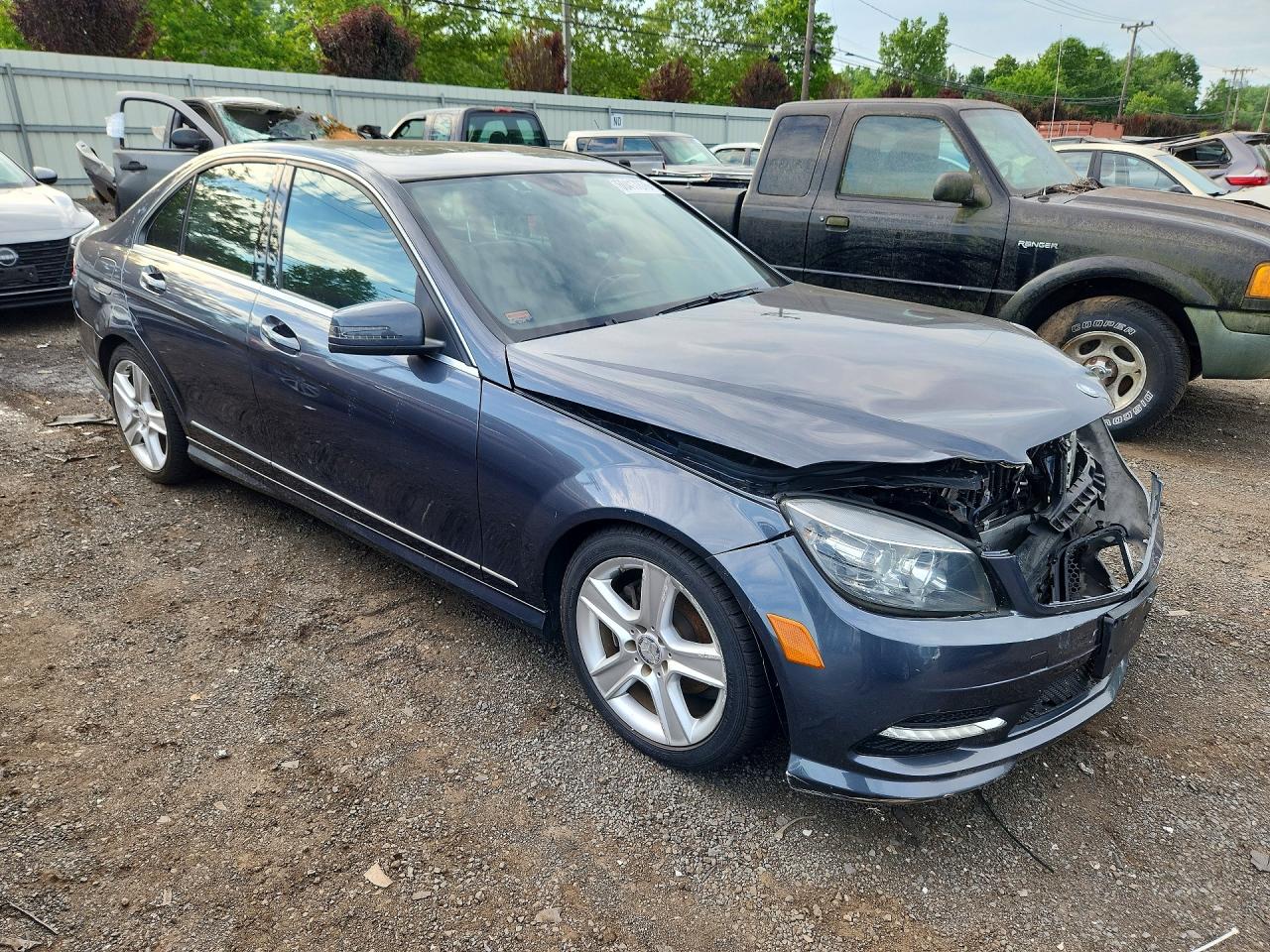 2011 Mercedes-benz C 300 4matic Charcoal vin: WDDGF8BB3BR163563