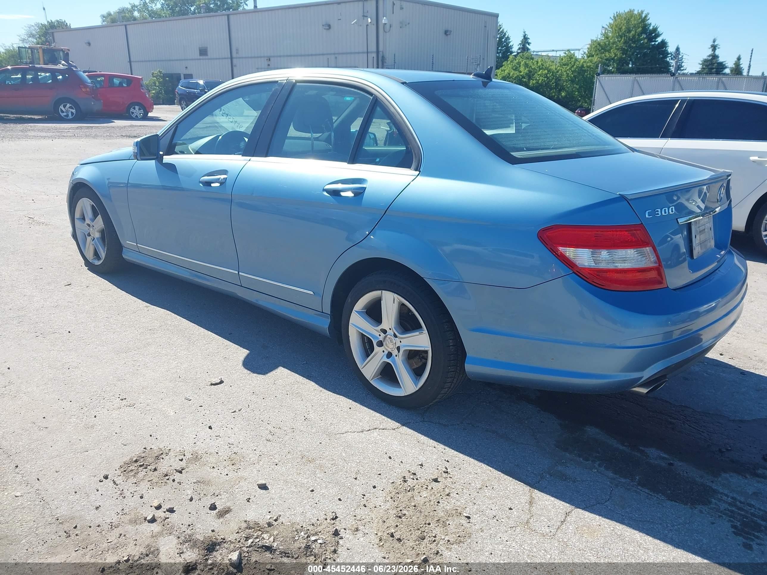 2011 Mercedes-benz C 300 Luxury 4matic/sport 4matic Blue vin: WDDGF8BB3BR173638