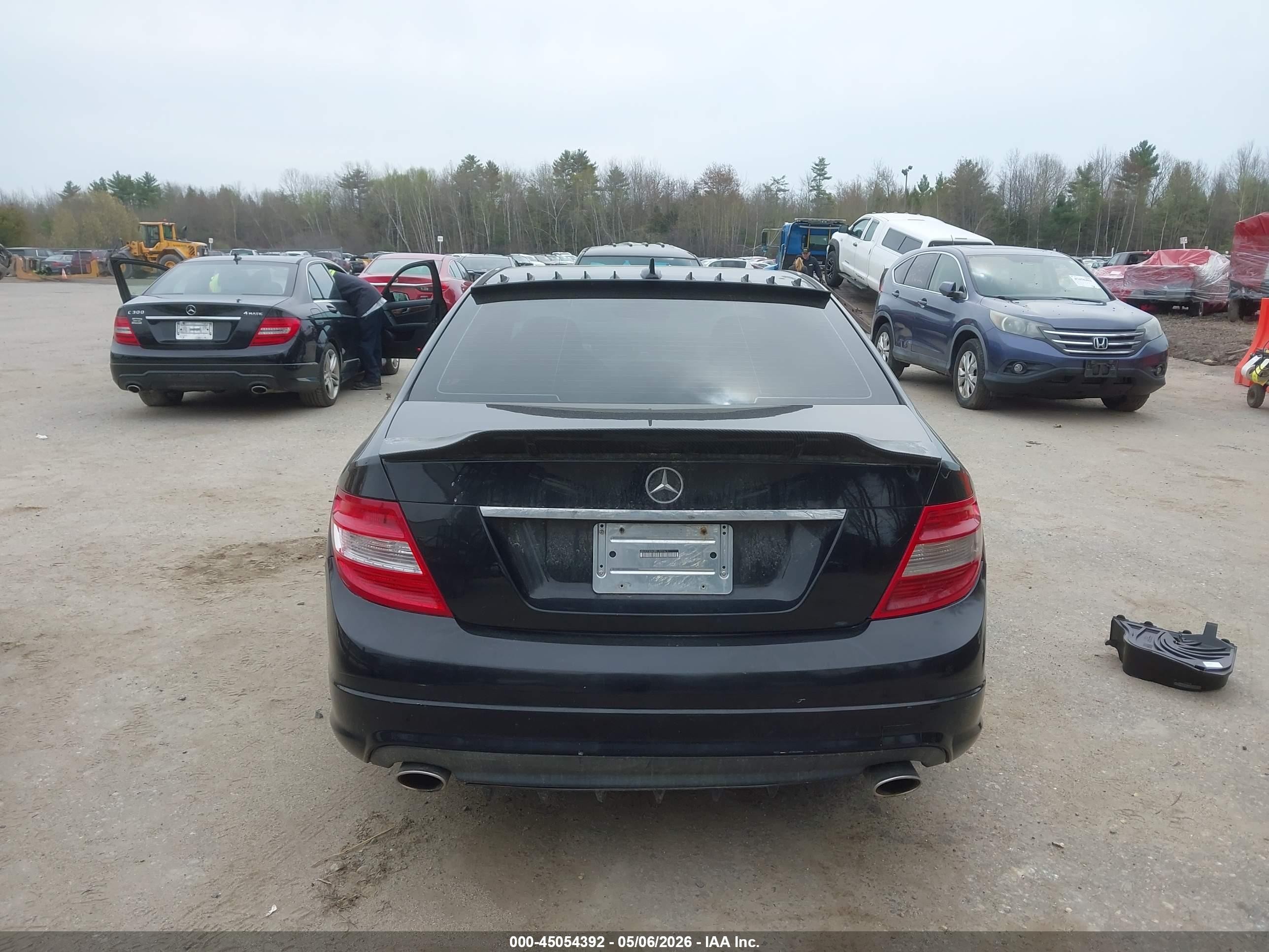 2011 Mercedes-benz C 300 Luxury 4matic/sport 4matic Black vin: WDDGF8BB3BR179536
