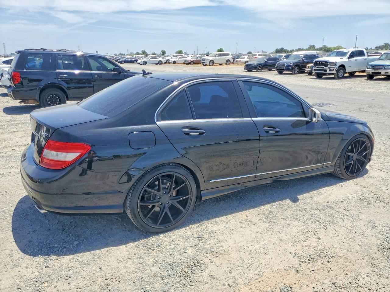 2011 Mercedes-benz C 300 4matic Black vin: WDDGF8BB3BR181450