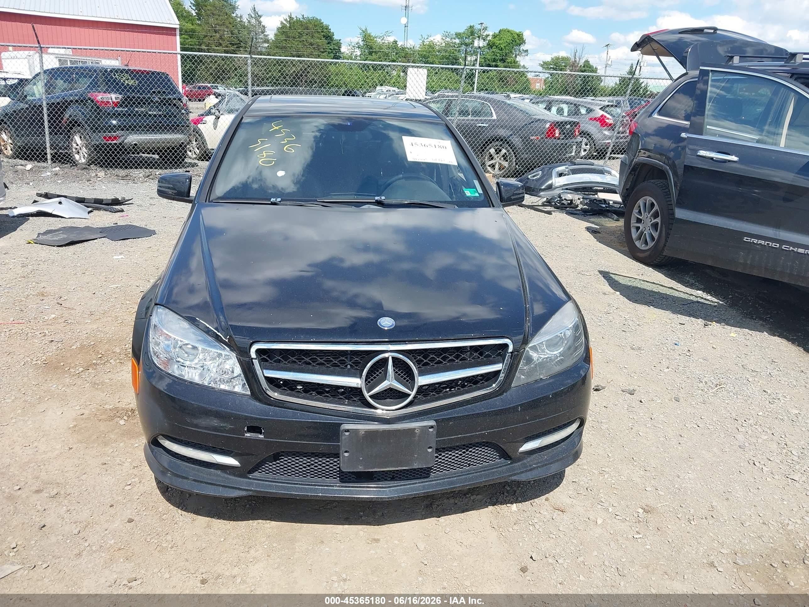 2011 Mercedes-benz C 300 Luxury 4matic/sport 4matic Черный vin: WDDGF8BB3BR186521