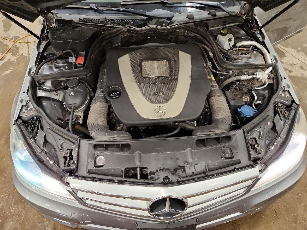 2012 Mercedes-benz C 300 4matic Silver vin: WDDGF8BB3CA706622