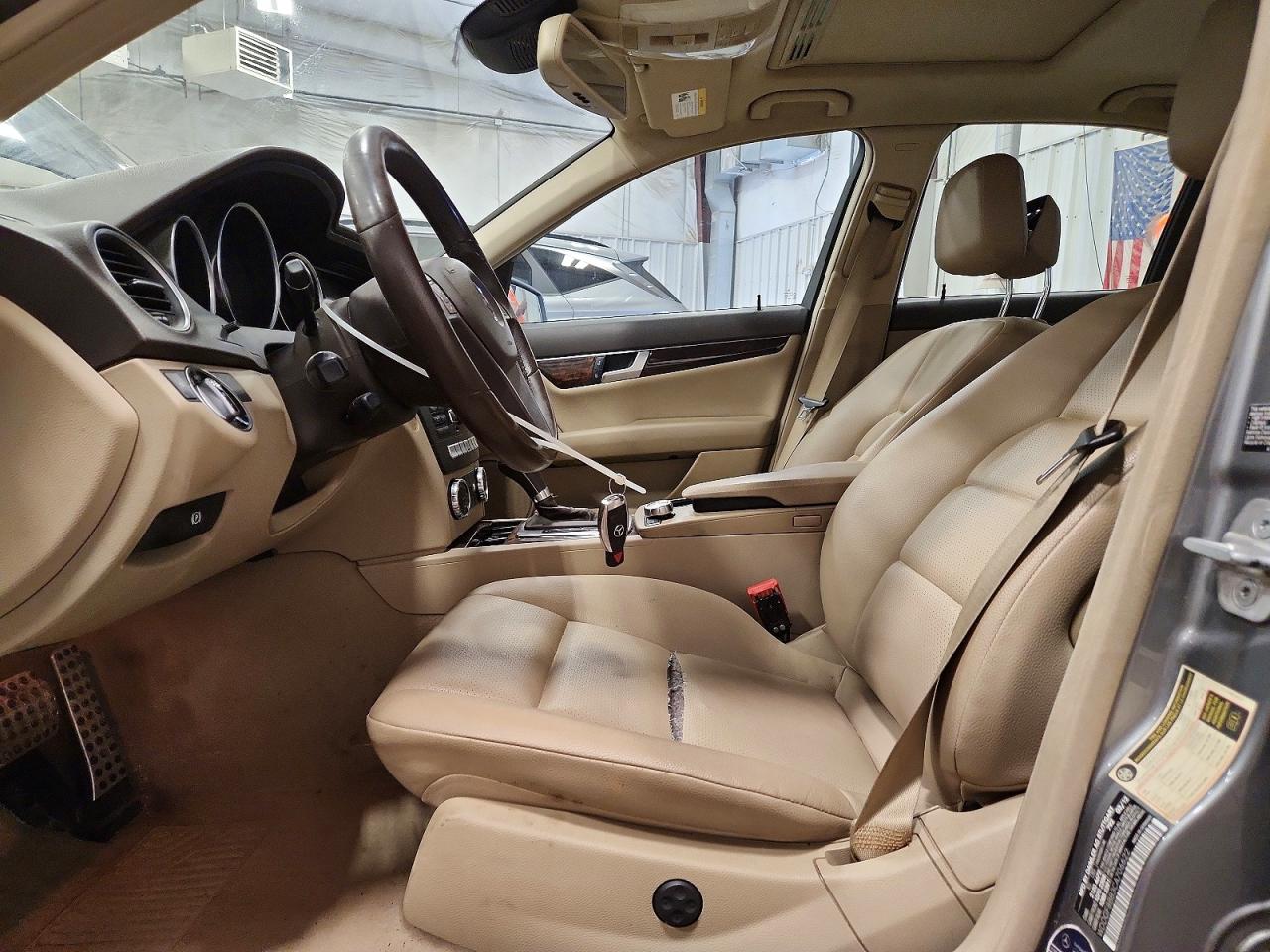 2012 Mercedes-benz C 300 4matic Silver vin: WDDGF8BB3CA706622