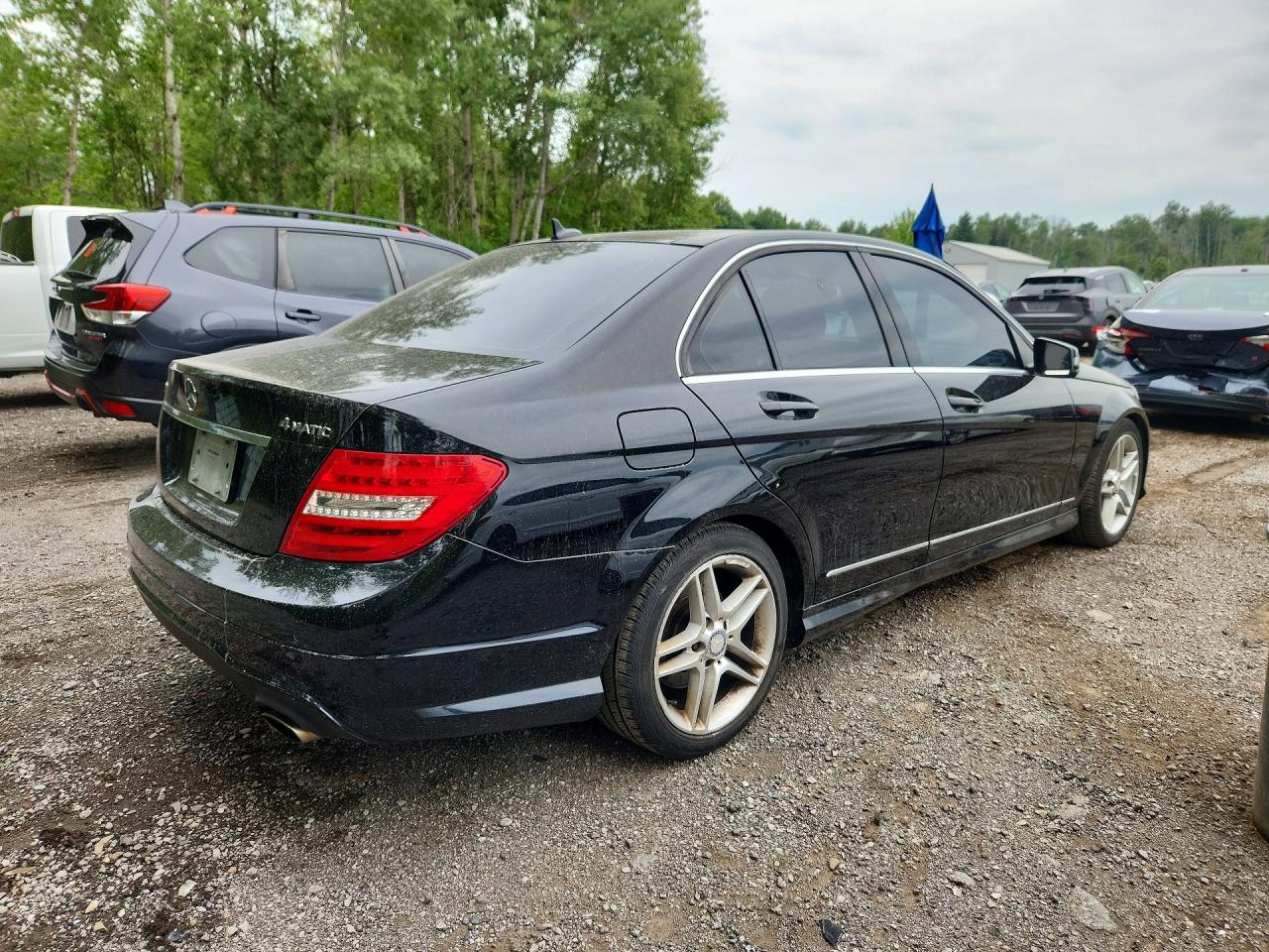 2012 Mercedes-benz C 300 4matic Черный vin: WDDGF8BB3CA708791